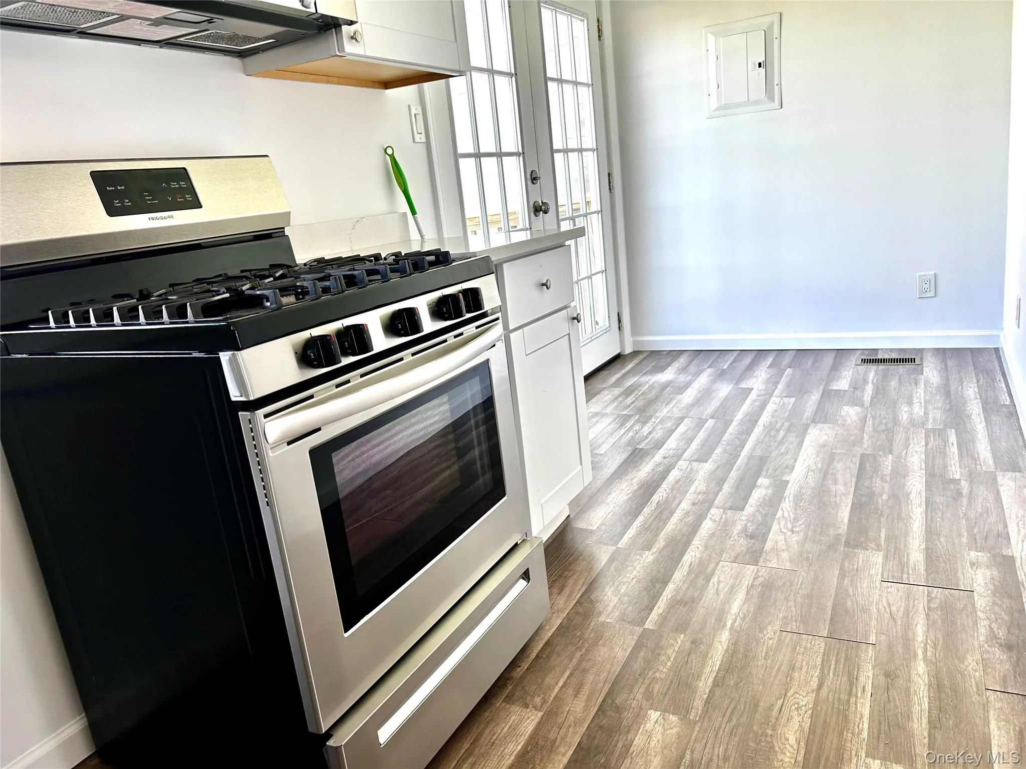 949 Beech Street, Long Beach, NY, 1 Bedroom Bedrooms, 4 Rooms Rooms,1 BathroomBathrooms,Residential Lease,For Rent,Beech,0,1006346 949 Beech Street, Long Beach, NY, 1 Bedroom Bedrooms, 4 Rooms Rooms,1 BathroomBathrooms,Residential Lease,For Rent,Beech,0,1006346