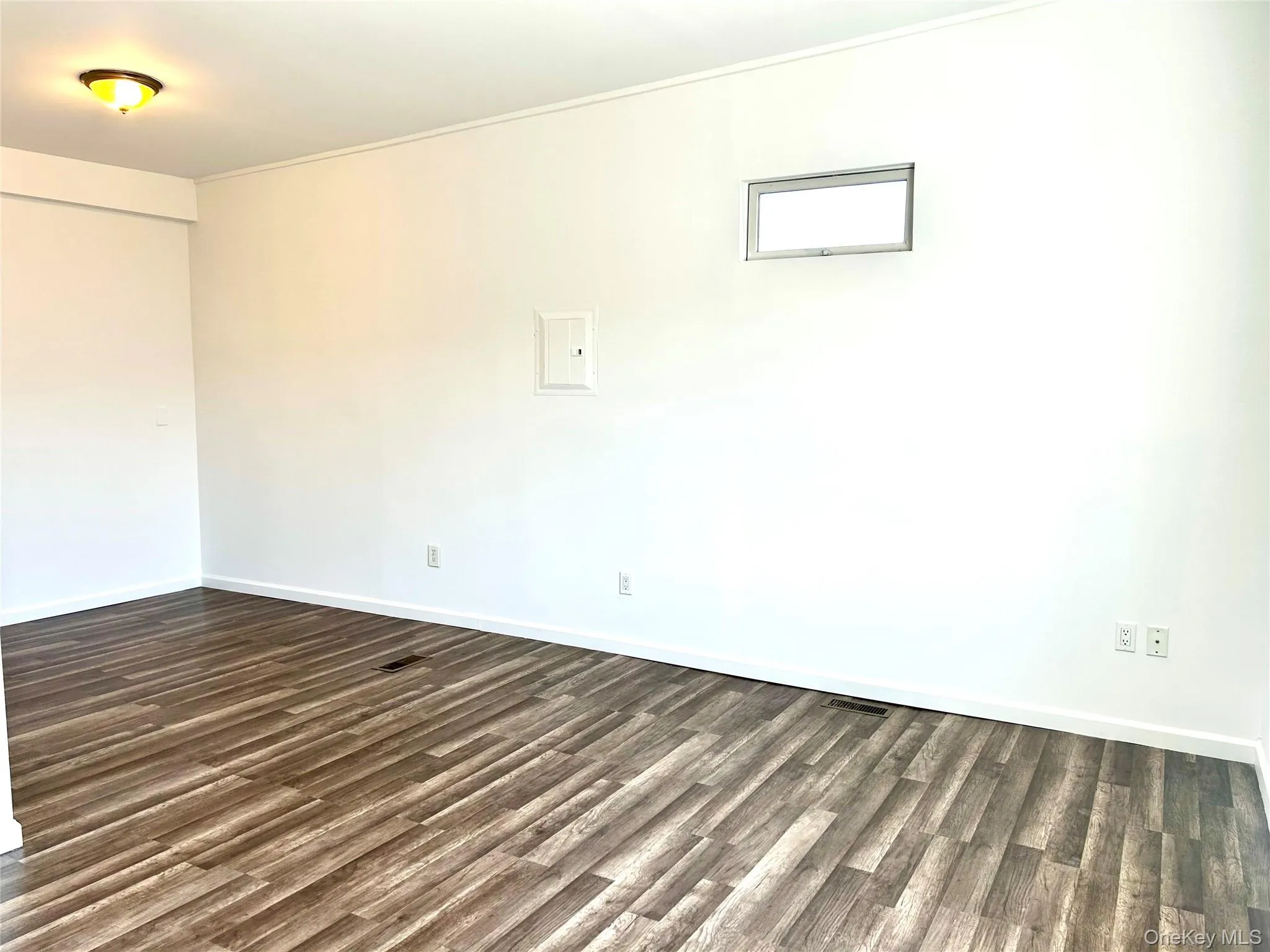 949 Beech Street, Long Beach, NY, 1 Bedroom Bedrooms, 4 Rooms Rooms,1 BathroomBathrooms,Residential Lease,For Rent,Beech,0,1006346 949 Beech Street, Long Beach, NY, 1 Bedroom Bedrooms, 4 Rooms Rooms,1 BathroomBathrooms,Residential Lease,For Rent,Beech,0,1006346