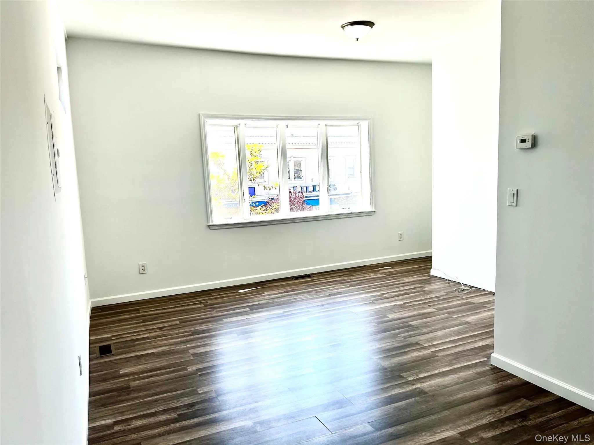 949 Beech Street, Long Beach, NY, 1 Bedroom Bedrooms, 4 Rooms Rooms,1 BathroomBathrooms,Residential Lease,For Rent,Beech,0,1006346 949 Beech Street, Long Beach, NY, 1 Bedroom Bedrooms, 4 Rooms Rooms,1 BathroomBathrooms,Residential Lease,For Rent,Beech,0,1006346