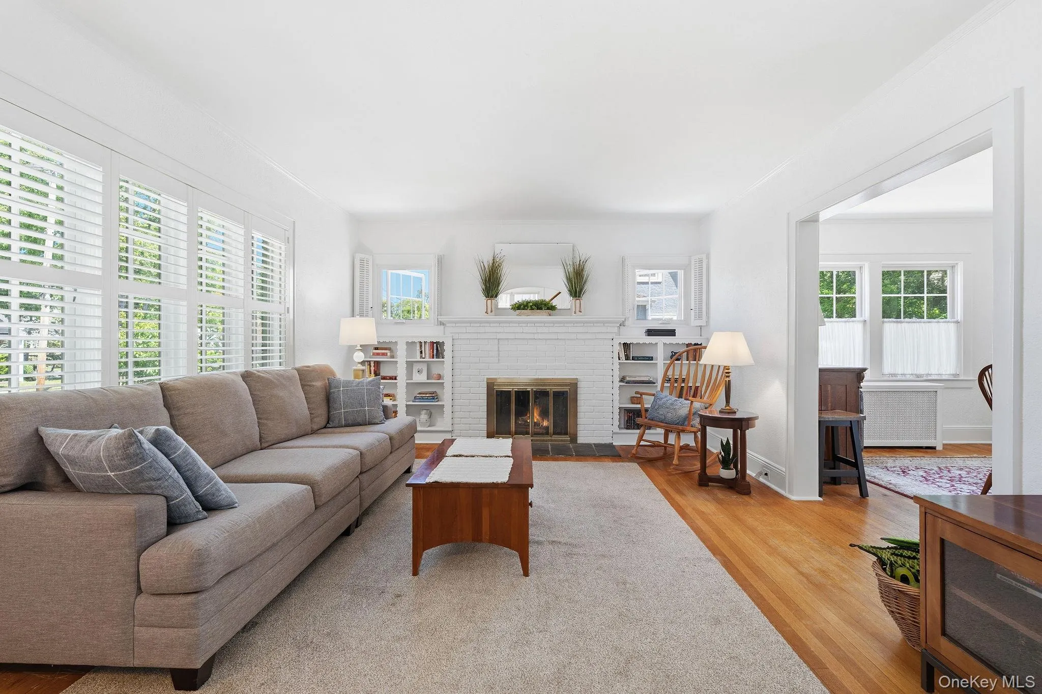 Gather around the fireplace and enjoy a space designed for cozy evenings and meaningful moments. Gather around the fireplace and enjoy a space designed for cozy evenings and meaningful moments.