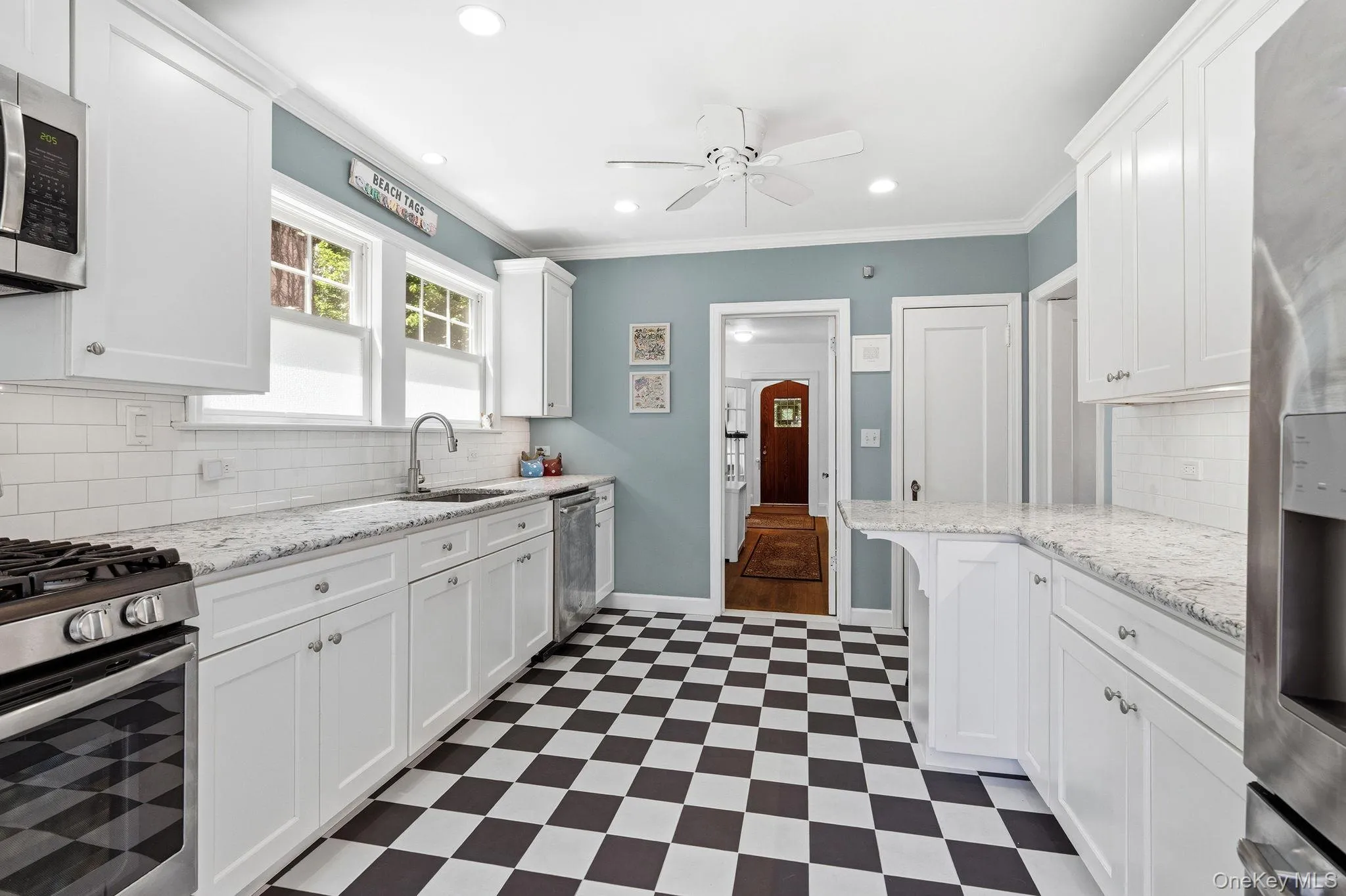 Sleek stainless steel appliances bring a modern edge and everyday functionality to the heart of the home. Sleek stainless steel appliances bring a modern edge and everyday functionality to the heart of the home.