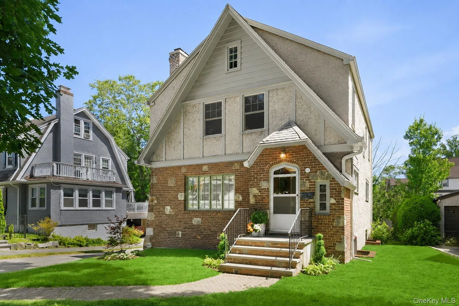 Welcome to 35 Prescott Avenue! Welcome to 35 Prescott Avenue!