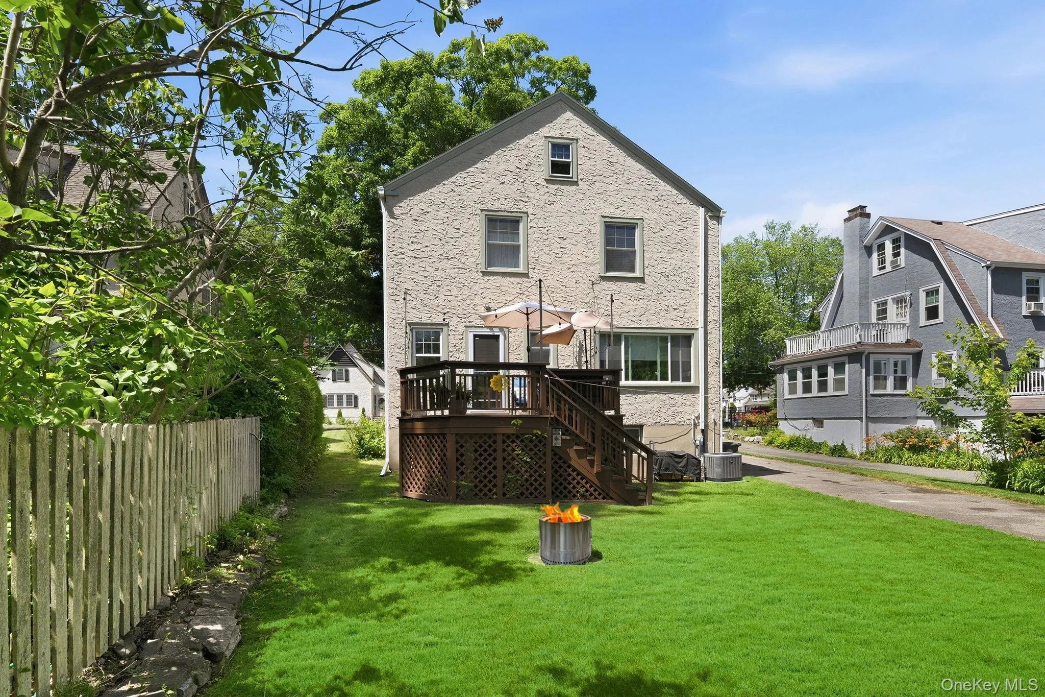 A welcoming outdoor setting designed for relaxation, recreation, and entertaining. A welcoming outdoor setting designed for relaxation, recreation, and entertaining.