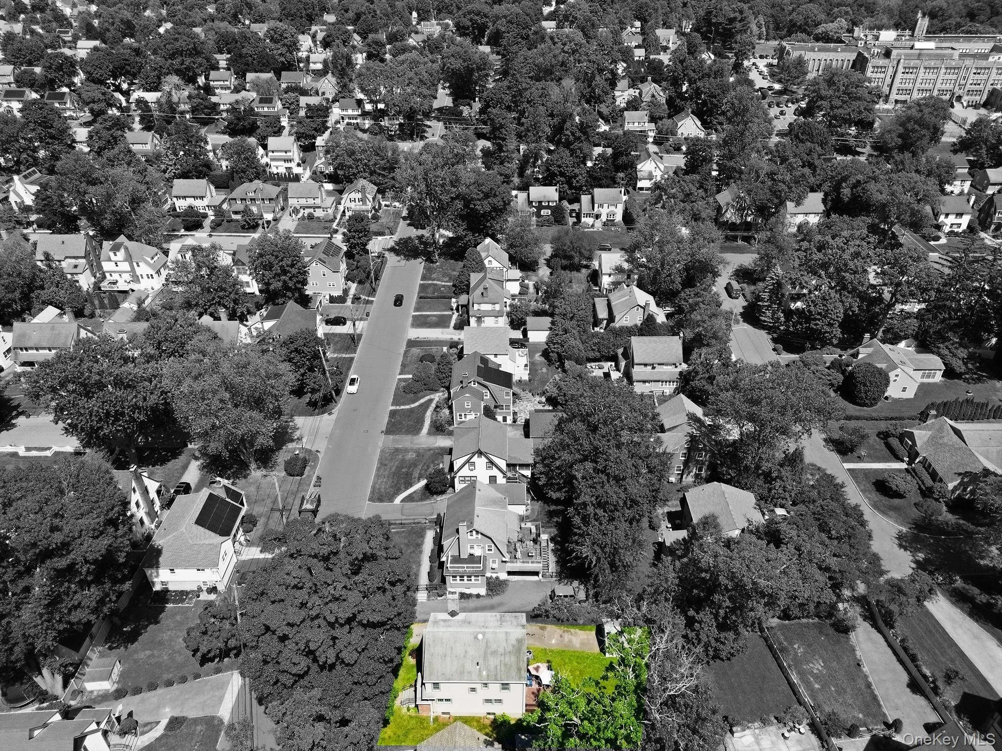 Experience the charm, convenience, and lifestyle that make the Highlands one of White Plains' most desirable neighborhoods. Experience the charm, convenience, and lifestyle that make the Highlands one of White Plains' most desirable neighborhoods.
