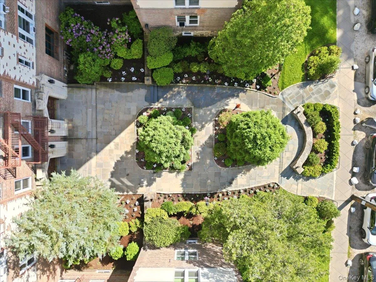 1468 Midland Avenue, Yonkers, NY, 2 Bedrooms Bedrooms, 5 Rooms Rooms,2 BathroomsBathrooms,Residential,For Rent,Midland,0,1006352 1468 Midland Avenue, Yonkers, NY, 2 Bedrooms Bedrooms, 5 Rooms Rooms,2 BathroomsBathrooms,Residential,For Rent,Midland,0,1006352