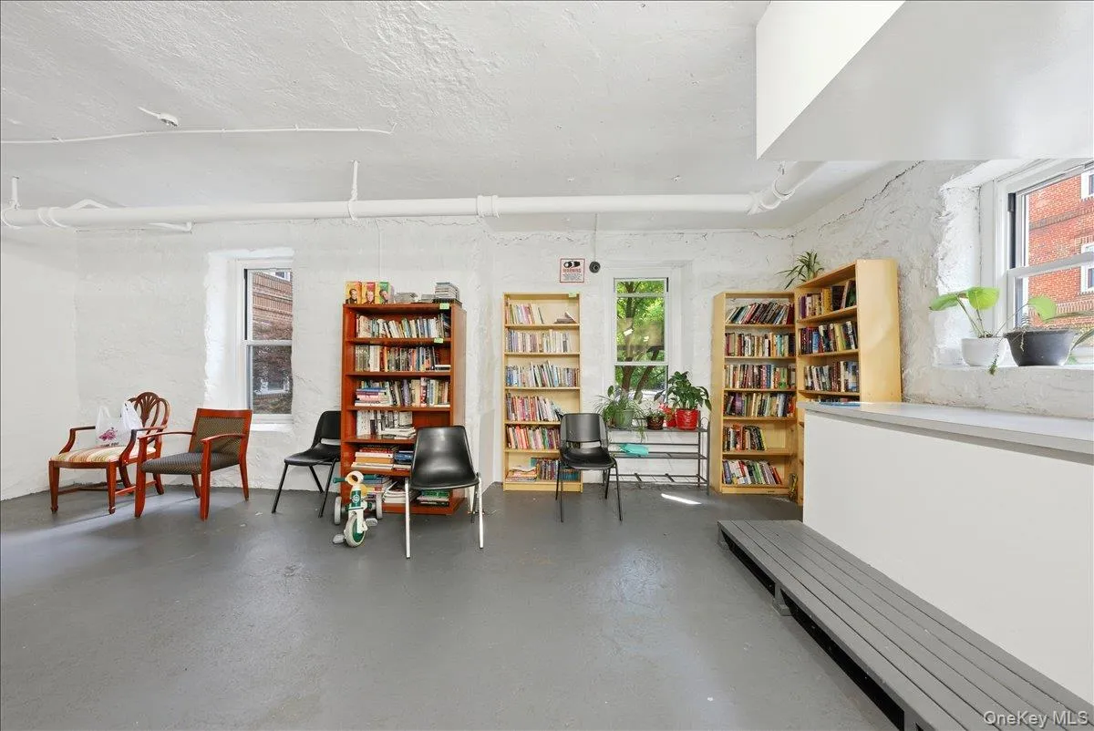 1468 Midland Avenue, Yonkers, NY, 2 Bedrooms Bedrooms, 5 Rooms Rooms,2 BathroomsBathrooms,Residential,For Rent,Midland,0,1006352 1468 Midland Avenue, Yonkers, NY, 2 Bedrooms Bedrooms, 5 Rooms Rooms,2 BathroomsBathrooms,Residential,For Rent,Midland,0,1006352