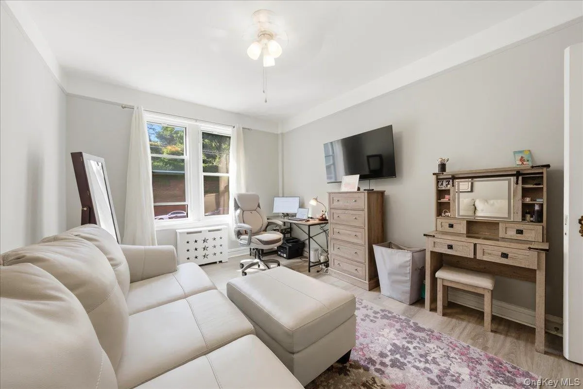 1468 Midland Avenue, Yonkers, NY, 2 Bedrooms Bedrooms, 5 Rooms Rooms,2 BathroomsBathrooms,Residential,For Rent,Midland,0,1006352 1468 Midland Avenue, Yonkers, NY, 2 Bedrooms Bedrooms, 5 Rooms Rooms,2 BathroomsBathrooms,Residential,For Rent,Midland,0,1006352