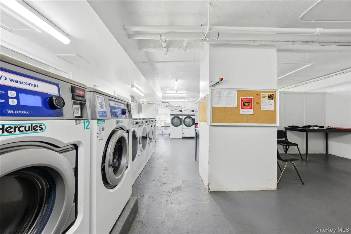 1468 Midland Avenue, Yonkers, NY, 2 Bedrooms Bedrooms, 5 Rooms Rooms,2 BathroomsBathrooms,Residential,For Rent,Midland,0,1006352 1468 Midland Avenue, Yonkers, NY, 2 Bedrooms Bedrooms, 5 Rooms Rooms,2 BathroomsBathrooms,Residential,For Rent,Midland,0,1006352