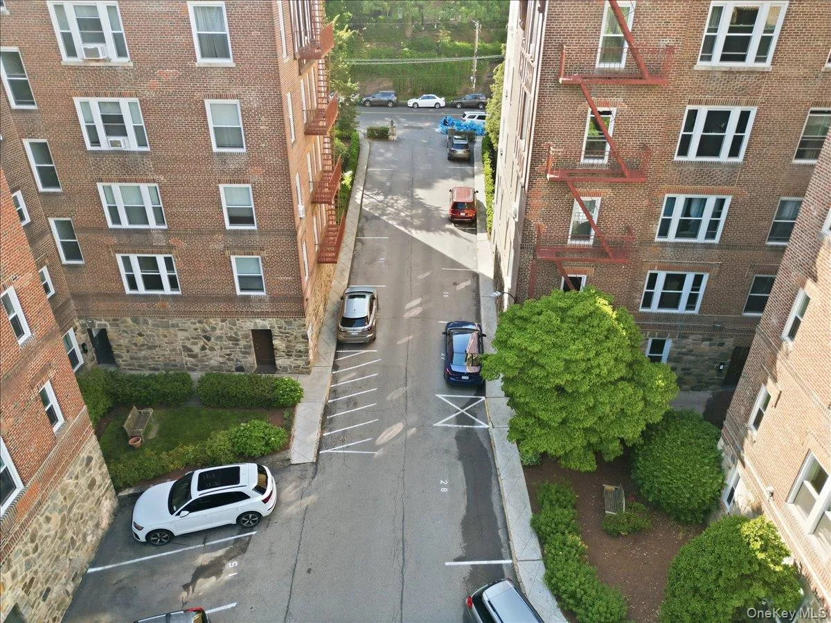 1468 Midland Avenue, Yonkers, NY, 2 Bedrooms Bedrooms, 5 Rooms Rooms,2 BathroomsBathrooms,Residential,For Rent,Midland,0,1006352 1468 Midland Avenue, Yonkers, NY, 2 Bedrooms Bedrooms, 5 Rooms Rooms,2 BathroomsBathrooms,Residential,For Rent,Midland,0,1006352