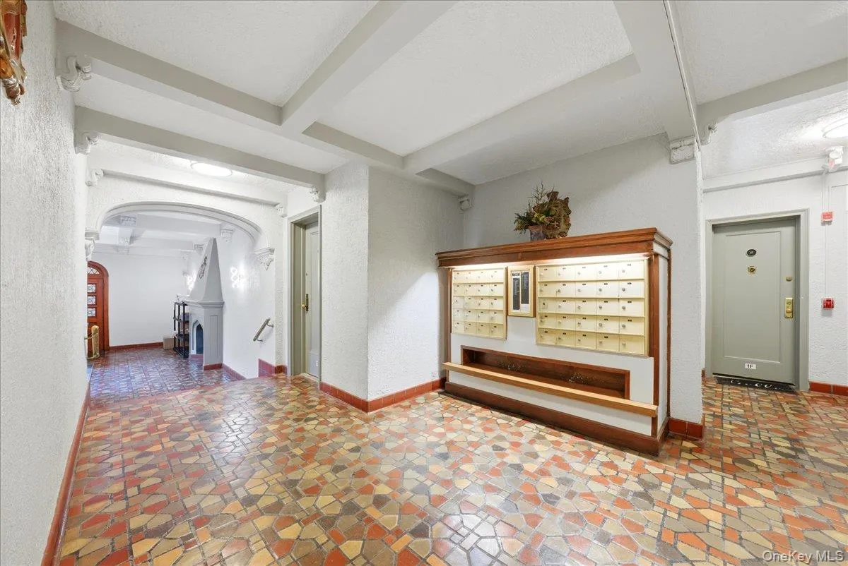 1468 Midland Avenue, Yonkers, NY, 2 Bedrooms Bedrooms, 5 Rooms Rooms,2 BathroomsBathrooms,Residential,For Rent,Midland,0,1006352 1468 Midland Avenue, Yonkers, NY, 2 Bedrooms Bedrooms, 5 Rooms Rooms,2 BathroomsBathrooms,Residential,For Rent,Midland,0,1006352
