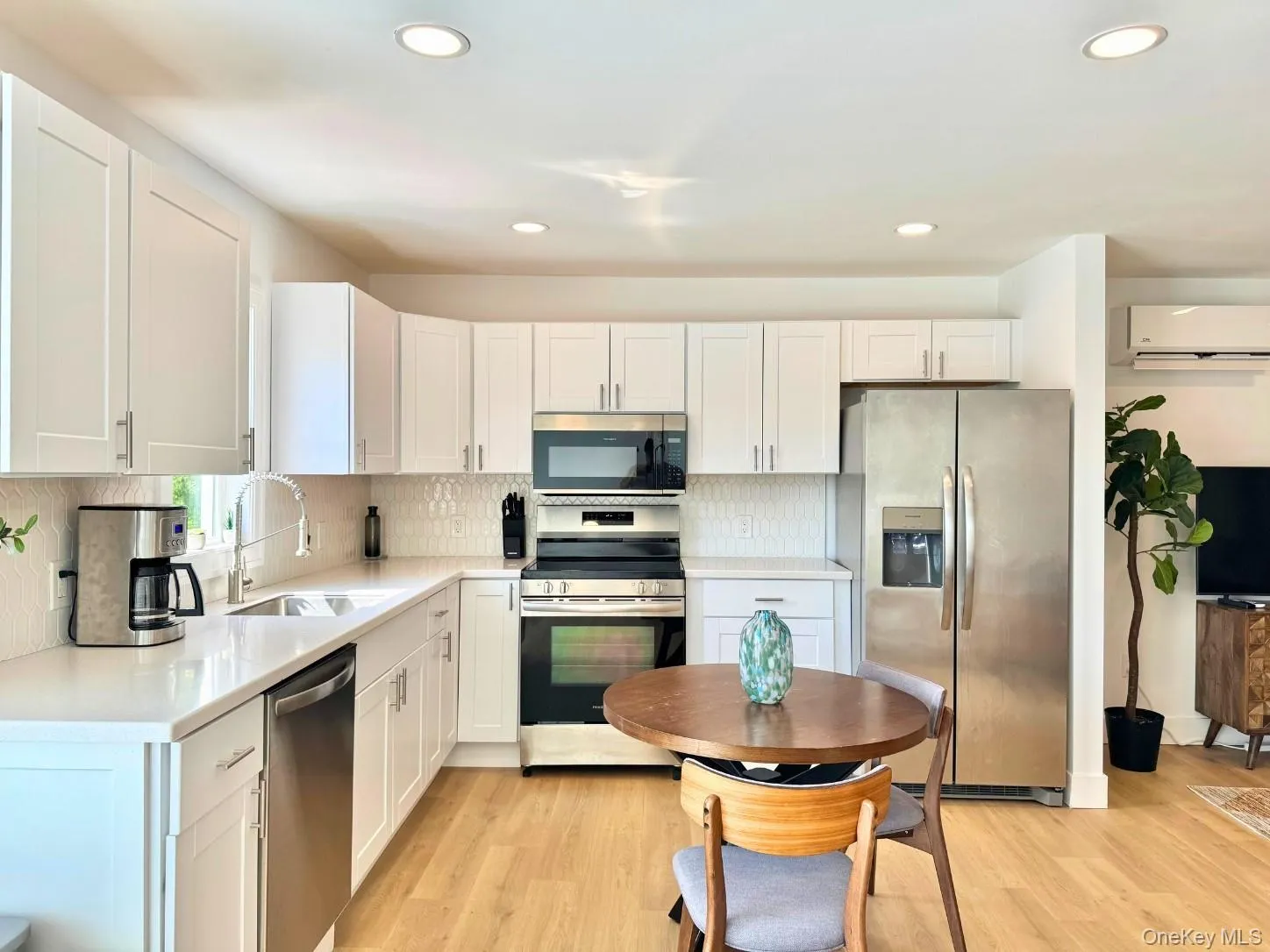 631 Main Street, Catskill, NY, 2 Bedrooms Bedrooms, 5 Rooms Rooms,1 BathroomBathrooms,Residential,For Rent,Main,0,1006357 631 Main Street, Catskill, NY, 2 Bedrooms Bedrooms, 5 Rooms Rooms,1 BathroomBathrooms,Residential,For Rent,Main,0,1006357