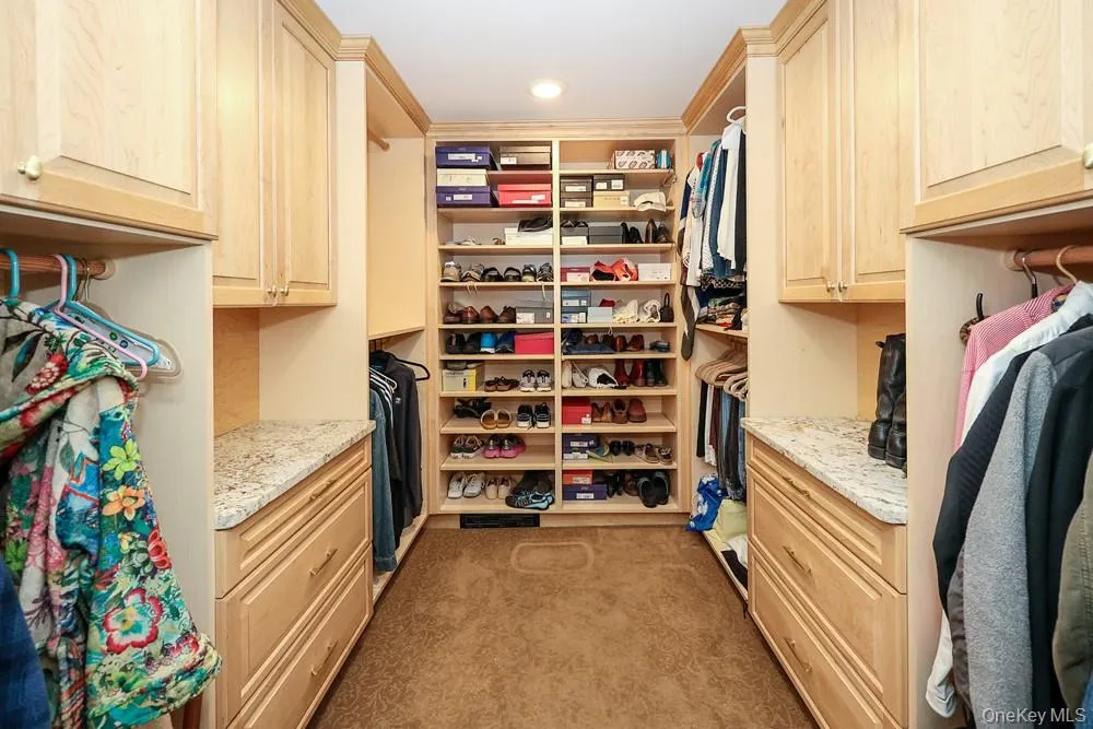 39 Tamara Court, Huntington, NY, 4 Bedrooms Bedrooms, 9 Rooms Rooms,2 BathroomsBathrooms,Residential,For Rent,Tamara,0,KEY1006361 39 Tamara Court, Huntington, NY, 4 Bedrooms Bedrooms, 9 Rooms Rooms,2 BathroomsBathrooms,Residential,For Rent,Tamara,0,KEY1006361