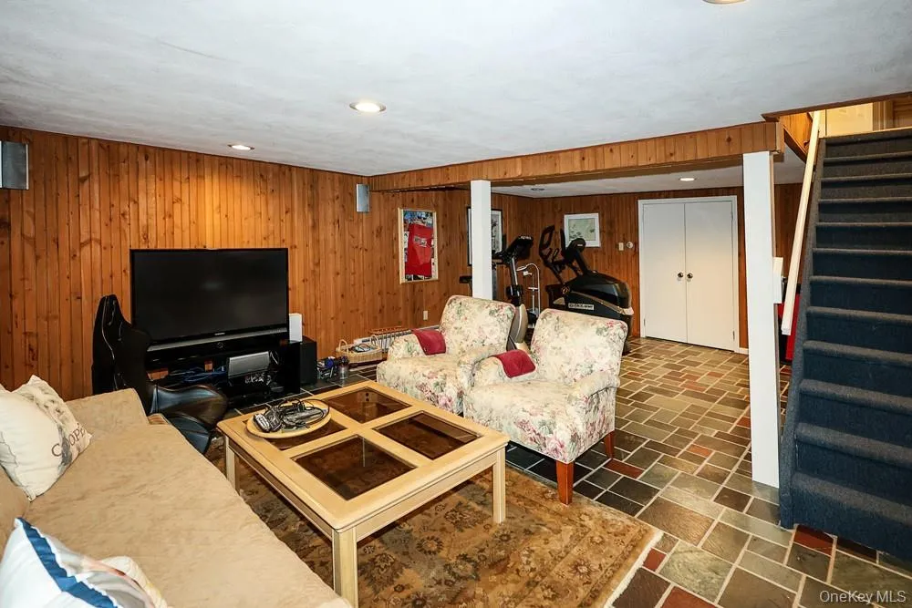39 Tamara Court, Huntington, NY, 4 Bedrooms Bedrooms, 9 Rooms Rooms,2 BathroomsBathrooms,Residential,For Rent,Tamara,0,KEY1006361 39 Tamara Court, Huntington, NY, 4 Bedrooms Bedrooms, 9 Rooms Rooms,2 BathroomsBathrooms,Residential,For Rent,Tamara,0,KEY1006361