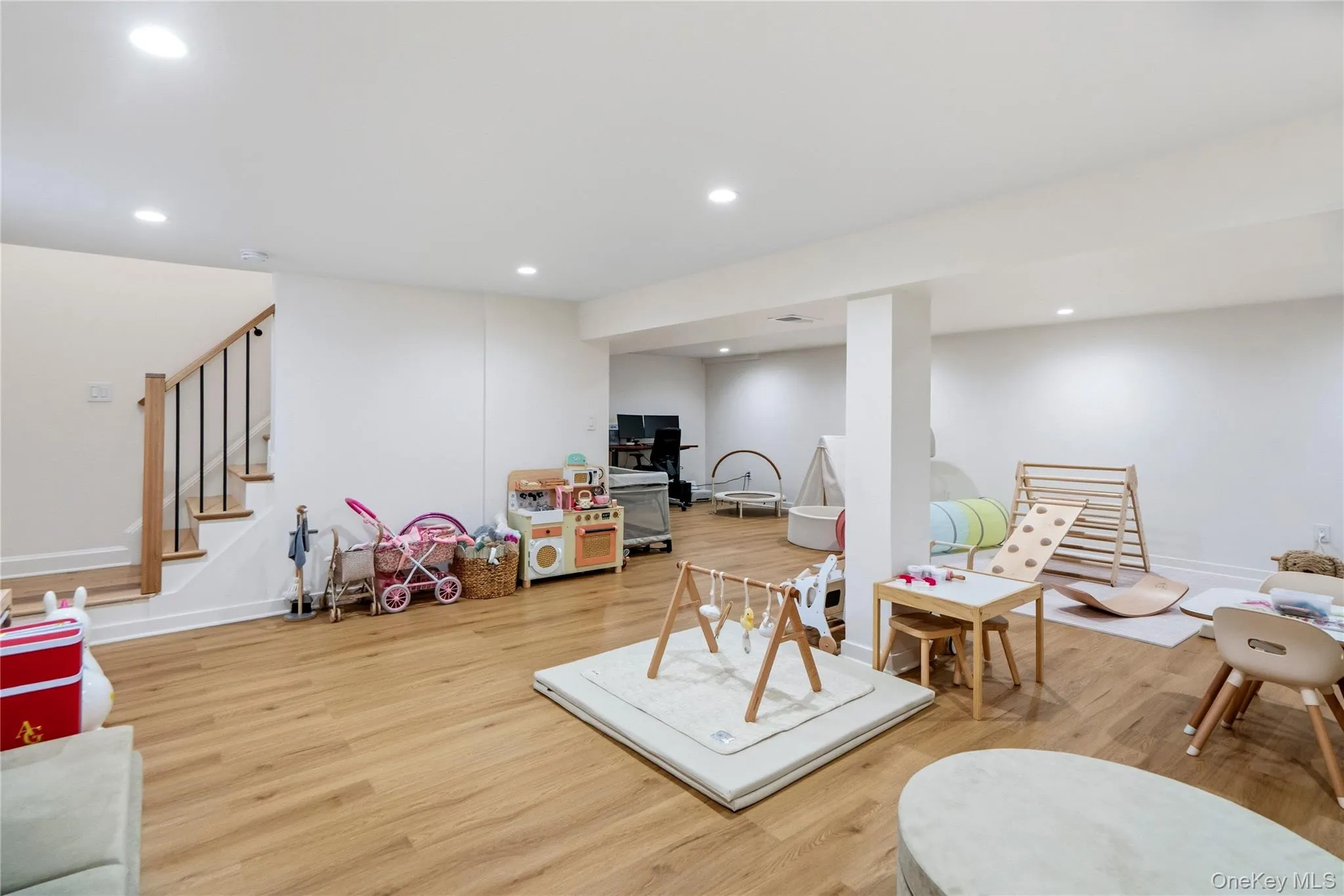 148 Ketay Drive, Huntington, NY, 3 Bedrooms Bedrooms, 10 Rooms Rooms,2 BathroomsBathrooms,Residential,For Rent,Ketay,0,1006363 148 Ketay Drive, Huntington, NY, 3 Bedrooms Bedrooms, 10 Rooms Rooms,2 BathroomsBathrooms,Residential,For Rent,Ketay,0,1006363