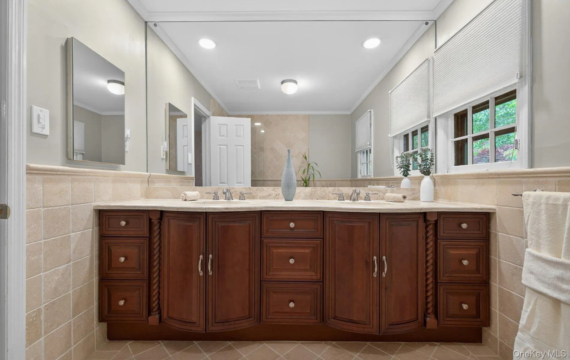 19 Seward Drive, Oyster Bay, NY, 5 Bedrooms Bedrooms, 9 Rooms Rooms,3 BathroomsBathrooms,Residential,For Rent,Seward,0,1006370 19 Seward Drive, Oyster Bay, NY, 5 Bedrooms Bedrooms, 9 Rooms Rooms,3 BathroomsBathrooms,Residential,For Rent,Seward,0,1006370
