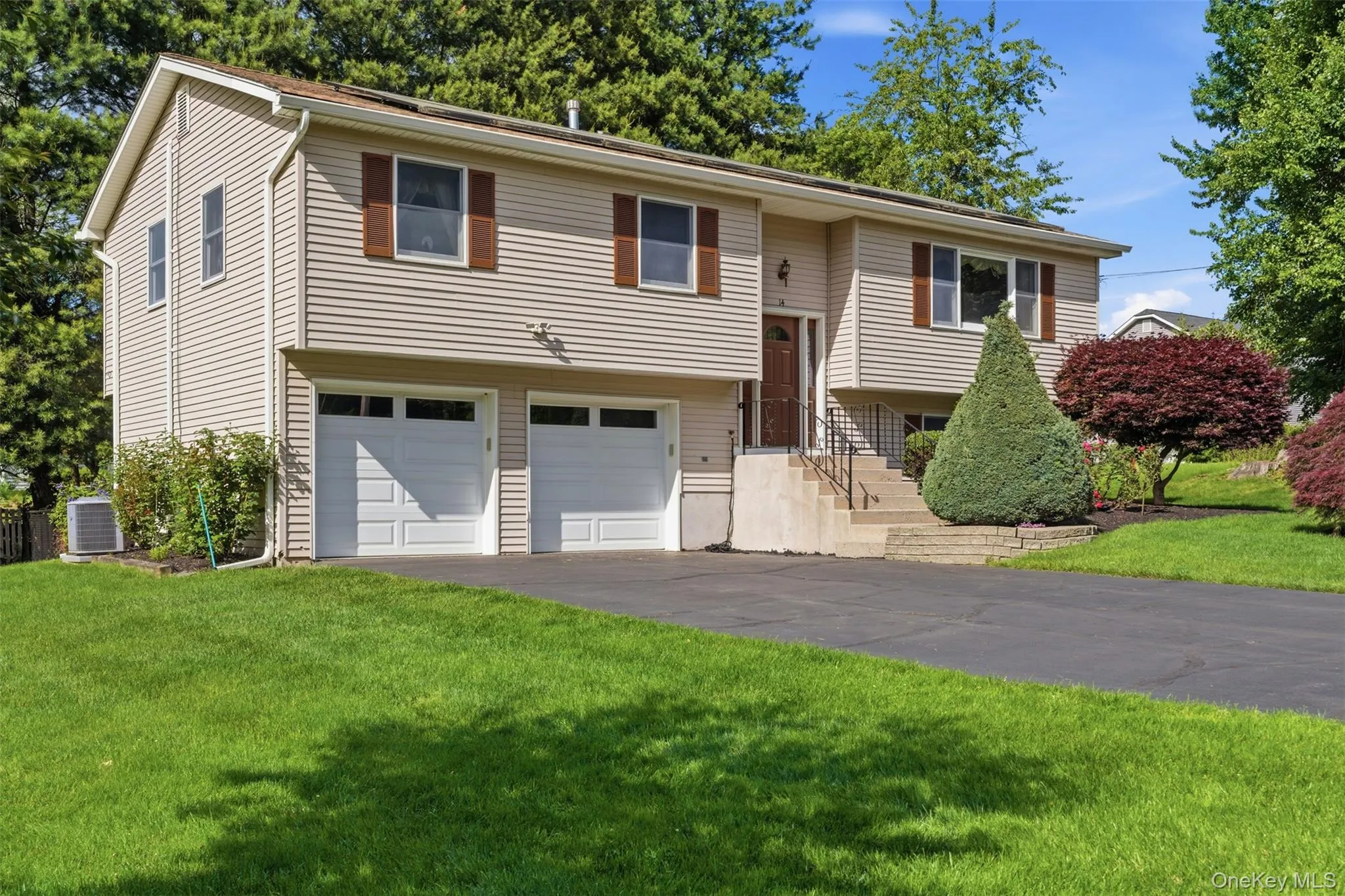 14 Central Avenue, Clarkstown, NY, 4 Bedrooms Bedrooms, 8 Rooms Rooms,3 BathroomsBathrooms,Residential,For Rent,Central,0,1006373 14 Central Avenue, Clarkstown, NY, 4 Bedrooms Bedrooms, 8 Rooms Rooms,3 BathroomsBathrooms,Residential,For Rent,Central,0,1006373