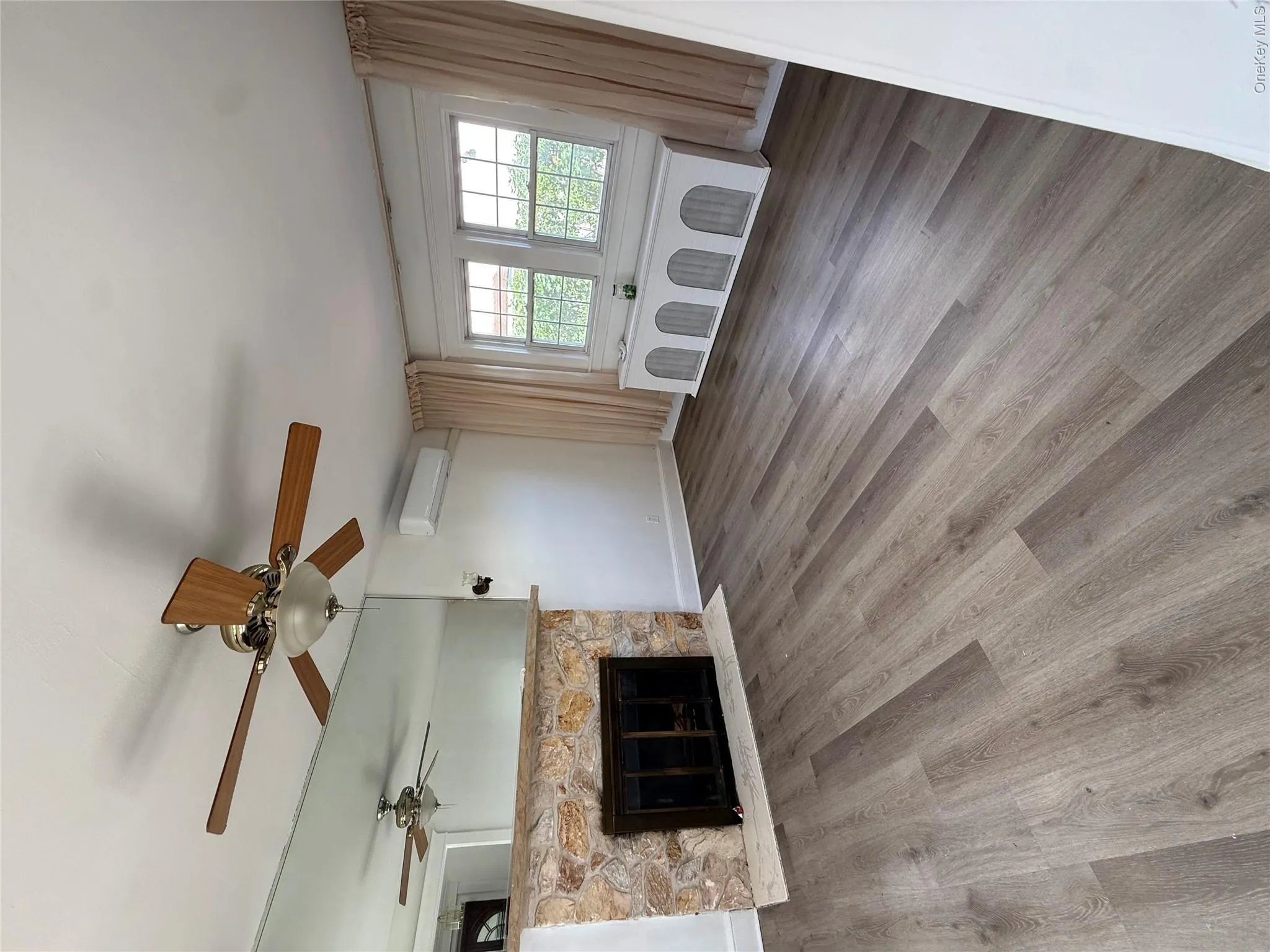 10 Forest Row, North Hempstead, NY, 4 Bedrooms Bedrooms, 7 Rooms Rooms,1 BathroomBathrooms,Residential Lease,For Rent,Forest,0,1006375 10 Forest Row, North Hempstead, NY, 4 Bedrooms Bedrooms, 7 Rooms Rooms,1 BathroomBathrooms,Residential Lease,For Rent,Forest,0,1006375