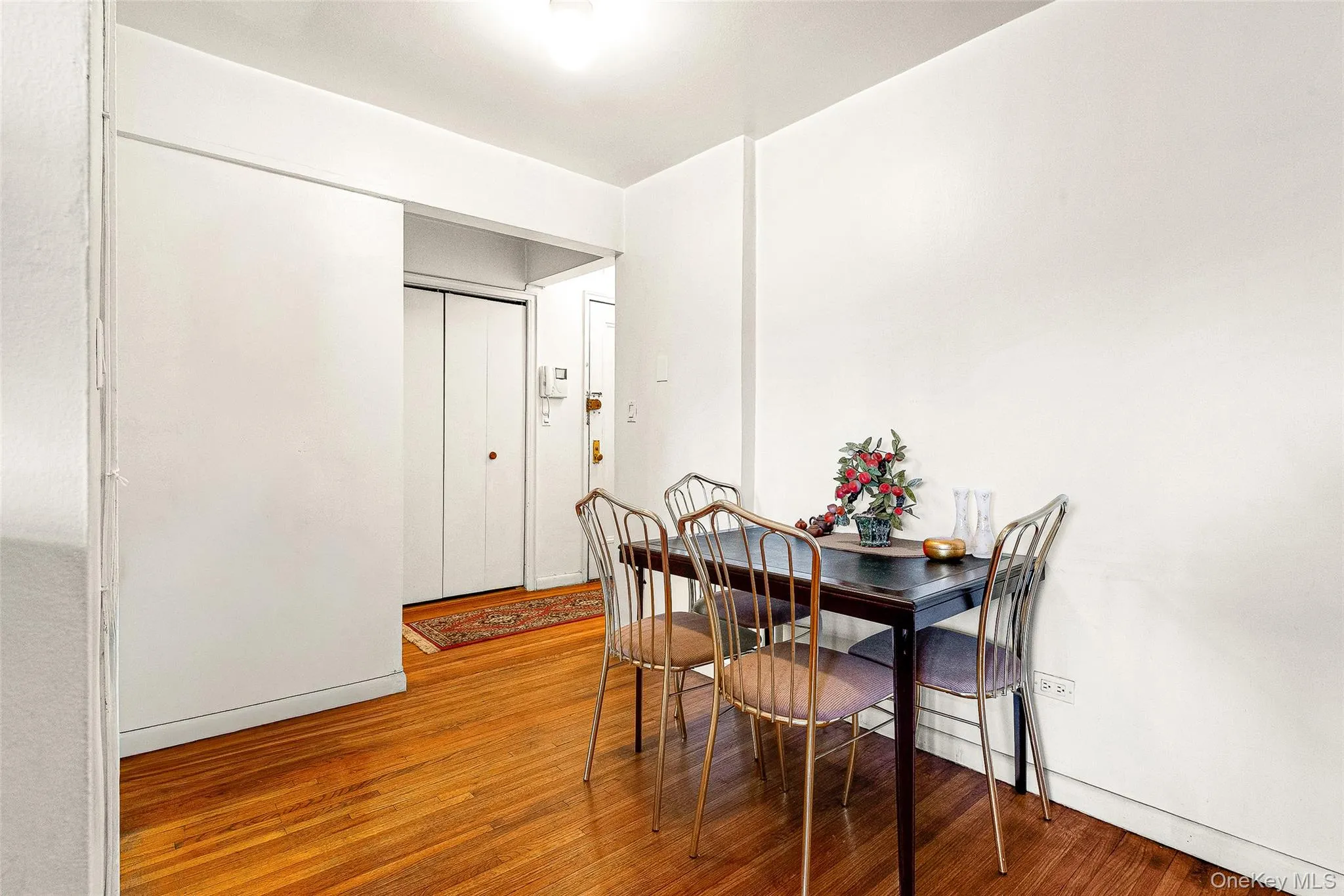 73-44 Austin Street, New York, NY, 1 Bedroom Bedrooms, 4 Rooms Rooms,1 BathroomBathrooms,Residential,For Rent,Austin,0,1006379 73-44 Austin Street, New York, NY, 1 Bedroom Bedrooms, 4 Rooms Rooms,1 BathroomBathrooms,Residential,For Rent,Austin,0,1006379