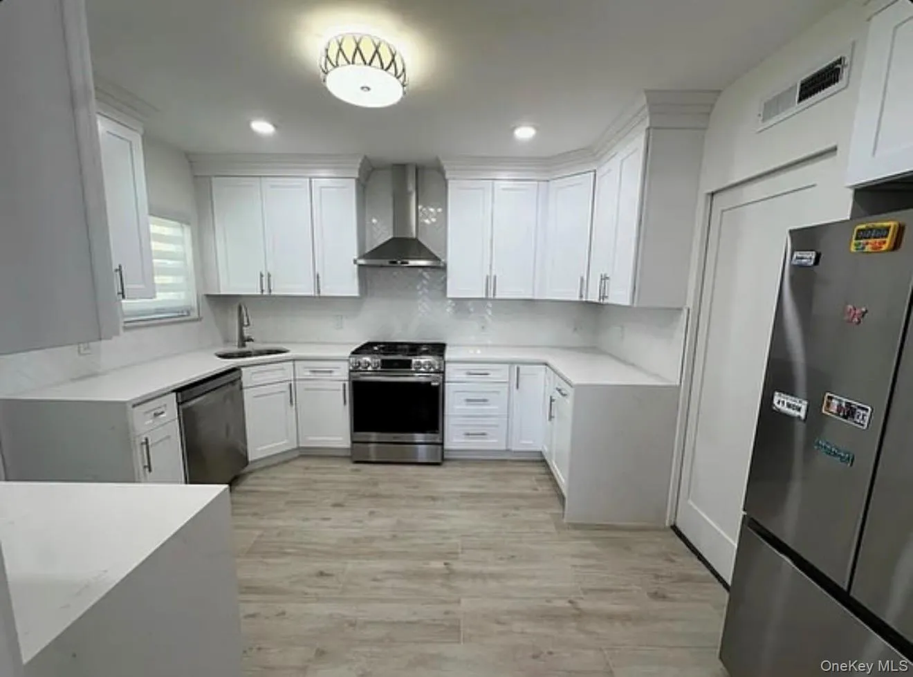 39 Marshall, Yonkers, NY, 3 Bedrooms Bedrooms, 8 Rooms Rooms,1 BathroomBathrooms,Residential,For Rent,Marshall,0,1006381 39 Marshall, Yonkers, NY, 3 Bedrooms Bedrooms, 8 Rooms Rooms,1 BathroomBathrooms,Residential,For Rent,Marshall,0,1006381