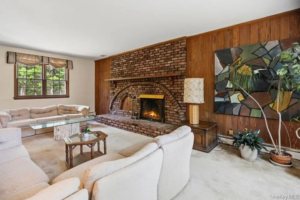 45 Lone Oak Path, Smithtown, NY, 3 Bedrooms Bedrooms, 7 Rooms Rooms,1 BathroomBathrooms,Residential,For Rent,Lone Oak,0,1006392 45 Lone Oak Path, Smithtown, NY, 3 Bedrooms Bedrooms, 7 Rooms Rooms,1 BathroomBathrooms,Residential,For Rent,Lone Oak,0,1006392