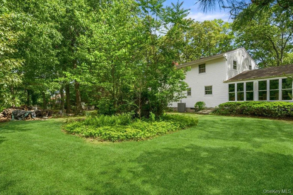 45 Lone Oak Path, Smithtown, NY, 3 Bedrooms Bedrooms, 7 Rooms Rooms,1 BathroomBathrooms,Residential,For Rent,Lone Oak,0,1006392 45 Lone Oak Path, Smithtown, NY, 3 Bedrooms Bedrooms, 7 Rooms Rooms,1 BathroomBathrooms,Residential,For Rent,Lone Oak,0,1006392
