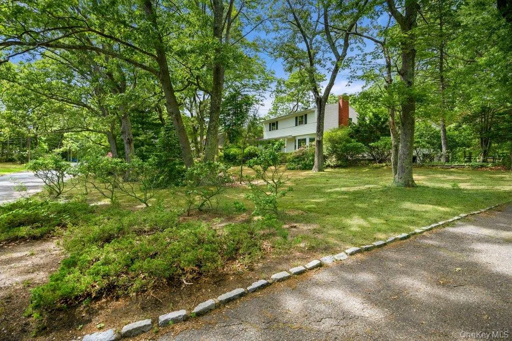 45 Lone Oak Path, Smithtown, NY, 3 Bedrooms Bedrooms, 7 Rooms Rooms,1 BathroomBathrooms,Residential,For Rent,Lone Oak,0,1006392 45 Lone Oak Path, Smithtown, NY, 3 Bedrooms Bedrooms, 7 Rooms Rooms,1 BathroomBathrooms,Residential,For Rent,Lone Oak,0,1006392