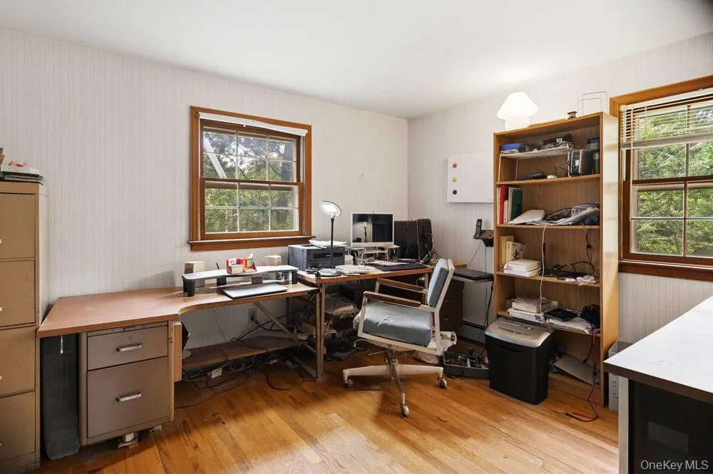 45 Lone Oak Path, Smithtown, NY, 3 Bedrooms Bedrooms, 7 Rooms Rooms,1 BathroomBathrooms,Residential,For Rent,Lone Oak,0,1006392 45 Lone Oak Path, Smithtown, NY, 3 Bedrooms Bedrooms, 7 Rooms Rooms,1 BathroomBathrooms,Residential,For Rent,Lone Oak,0,1006392