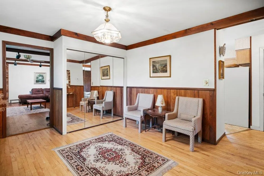 45 Lone Oak Path, Smithtown, NY, 3 Bedrooms Bedrooms, 7 Rooms Rooms,1 BathroomBathrooms,Residential,For Rent,Lone Oak,0,1006392 45 Lone Oak Path, Smithtown, NY, 3 Bedrooms Bedrooms, 7 Rooms Rooms,1 BathroomBathrooms,Residential,For Rent,Lone Oak,0,1006392