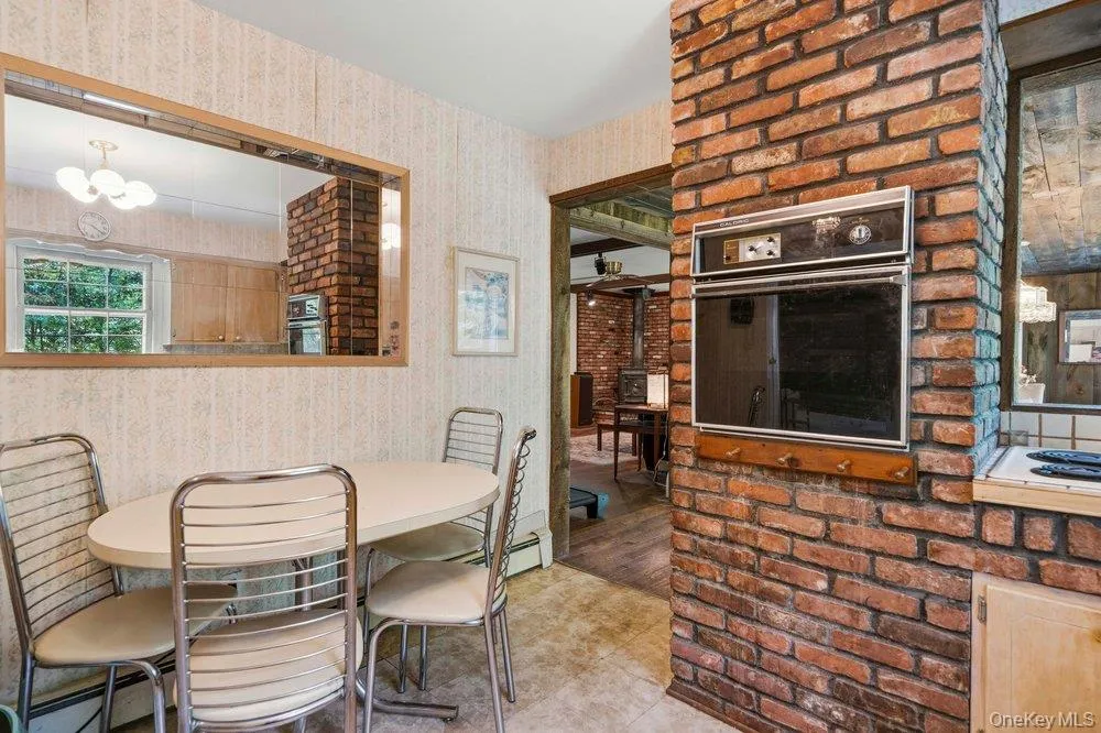 45 Lone Oak Path, Smithtown, NY, 3 Bedrooms Bedrooms, 7 Rooms Rooms,1 BathroomBathrooms,Residential,For Rent,Lone Oak,0,1006392 45 Lone Oak Path, Smithtown, NY, 3 Bedrooms Bedrooms, 7 Rooms Rooms,1 BathroomBathrooms,Residential,For Rent,Lone Oak,0,1006392