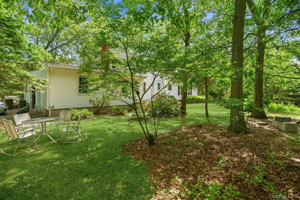 45 Lone Oak Path, Smithtown, NY, 3 Bedrooms Bedrooms, 7 Rooms Rooms,1 BathroomBathrooms,Residential,For Rent,Lone Oak,0,1006392 45 Lone Oak Path, Smithtown, NY, 3 Bedrooms Bedrooms, 7 Rooms Rooms,1 BathroomBathrooms,Residential,For Rent,Lone Oak,0,1006392