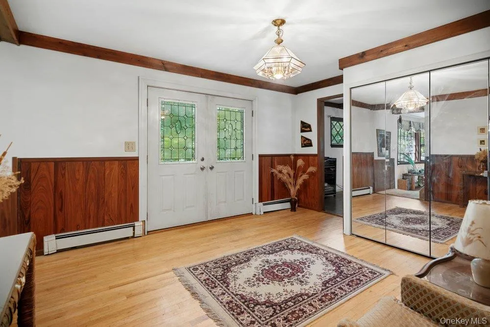 45 Lone Oak Path, Smithtown, NY, 3 Bedrooms Bedrooms, 7 Rooms Rooms,1 BathroomBathrooms,Residential,For Rent,Lone Oak,0,1006392 45 Lone Oak Path, Smithtown, NY, 3 Bedrooms Bedrooms, 7 Rooms Rooms,1 BathroomBathrooms,Residential,For Rent,Lone Oak,0,1006392