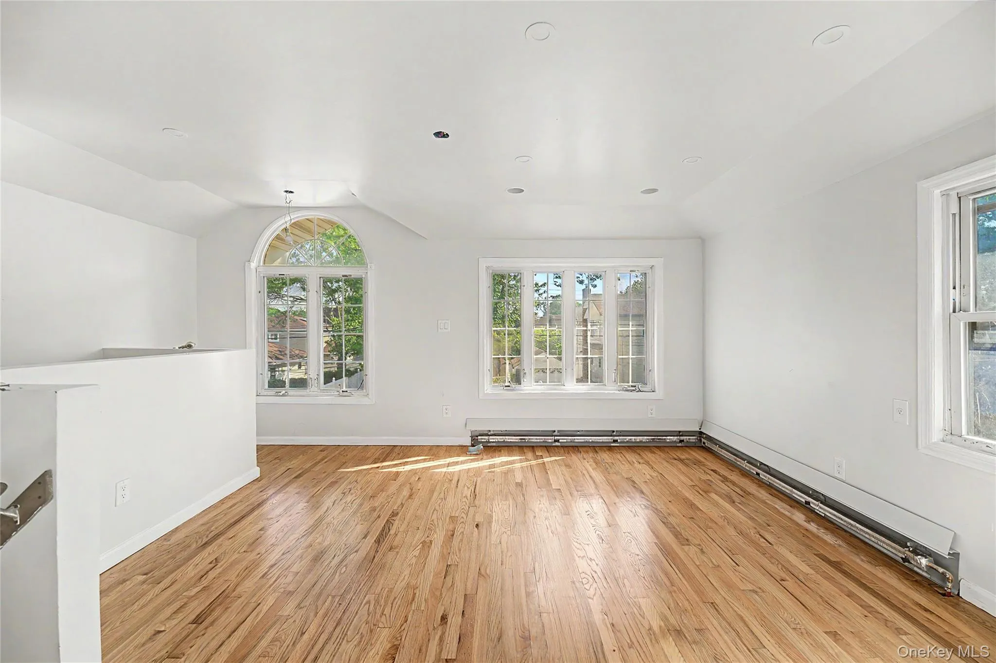 23005 144th Avenue, New York, NY, 6 Bedrooms Bedrooms, 13 Rooms Rooms,2 BathroomsBathrooms,Residential,For Rent,144th,0,1006394 23005 144th Avenue, New York, NY, 6 Bedrooms Bedrooms, 13 Rooms Rooms,2 BathroomsBathrooms,Residential,For Rent,144th,0,1006394
