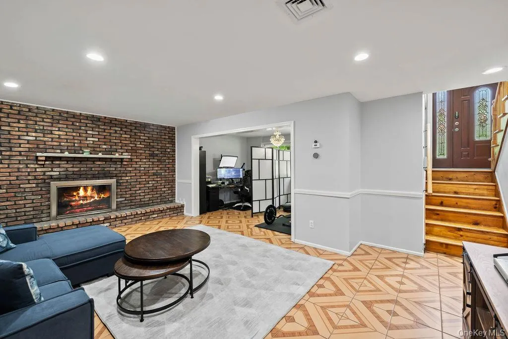 16 Brookside Drive, Haverstraw, NY, 4 Bedrooms Bedrooms, 8 Rooms Rooms,2 BathroomsBathrooms,Residential,For Rent,Brookside,0,1006395 16 Brookside Drive, Haverstraw, NY, 4 Bedrooms Bedrooms, 8 Rooms Rooms,2 BathroomsBathrooms,Residential,For Rent,Brookside,0,1006395