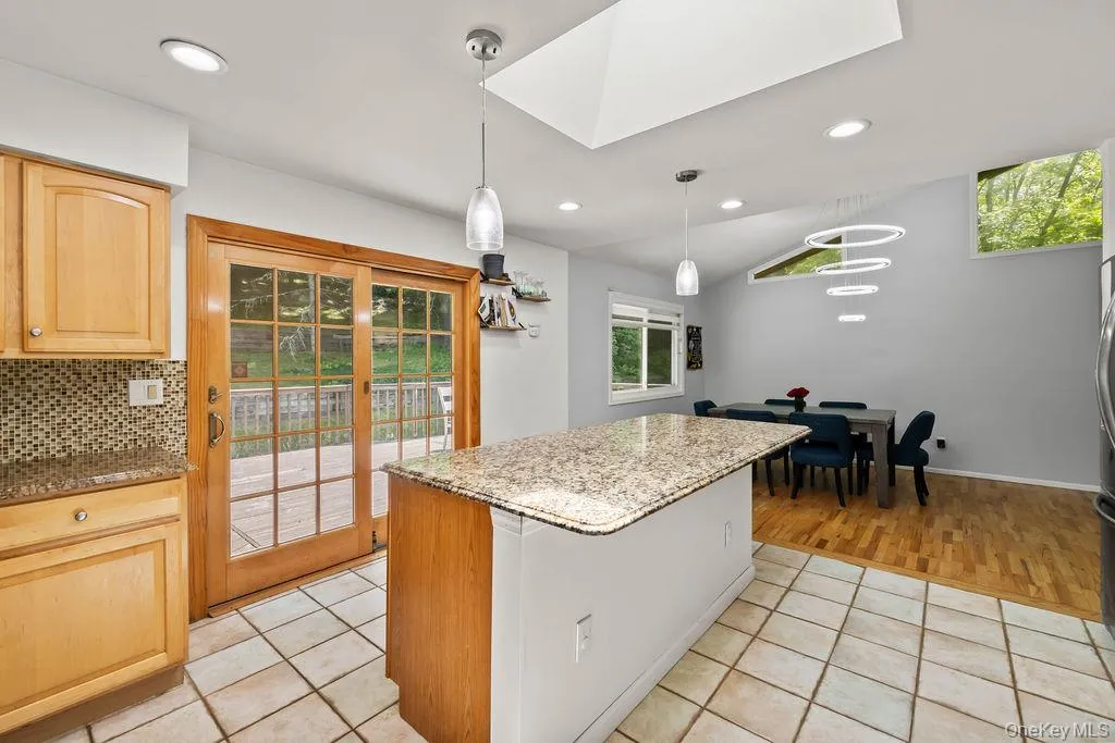 16 Brookside Drive, Haverstraw, NY, 4 Bedrooms Bedrooms, 8 Rooms Rooms,2 BathroomsBathrooms,Residential,For Rent,Brookside,0,1006395 16 Brookside Drive, Haverstraw, NY, 4 Bedrooms Bedrooms, 8 Rooms Rooms,2 BathroomsBathrooms,Residential,For Rent,Brookside,0,1006395