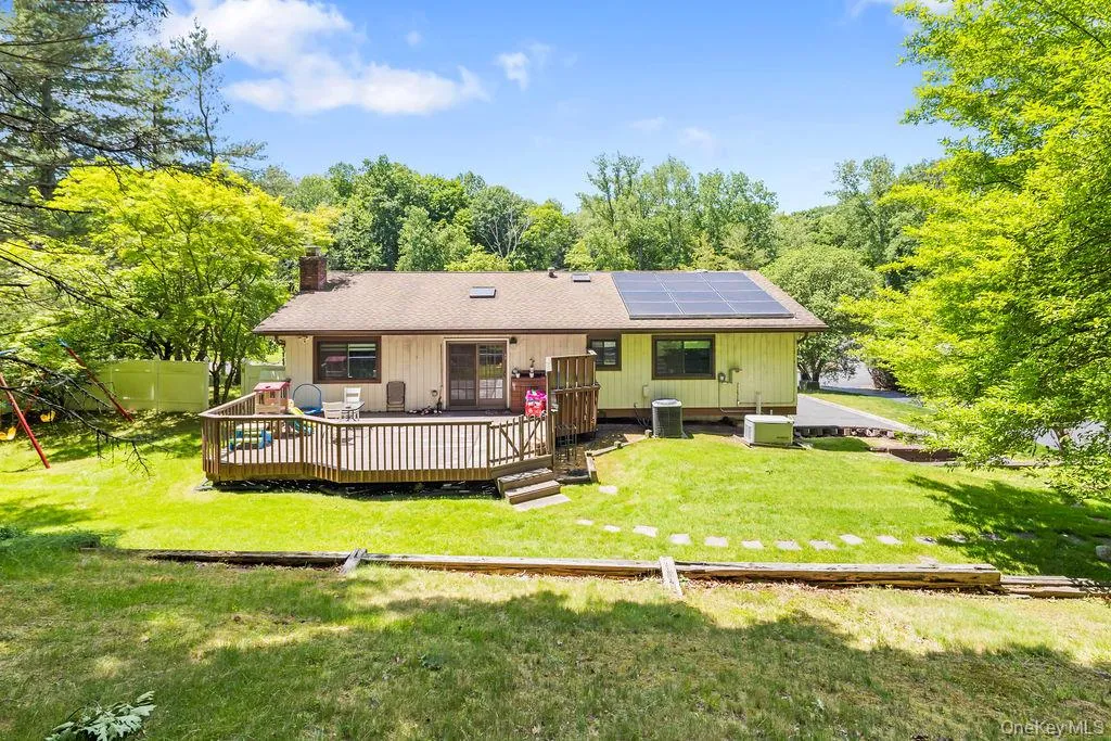 16 Brookside Drive, Haverstraw, NY, 4 Bedrooms Bedrooms, 8 Rooms Rooms,2 BathroomsBathrooms,Residential,For Rent,Brookside,0,1006395 16 Brookside Drive, Haverstraw, NY, 4 Bedrooms Bedrooms, 8 Rooms Rooms,2 BathroomsBathrooms,Residential,For Rent,Brookside,0,1006395