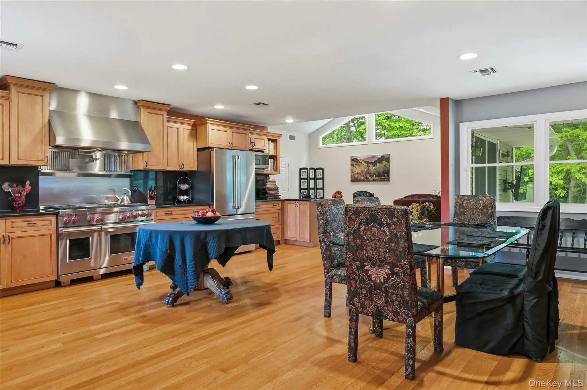 Kitchen to Family Room Kitchen to Family Room