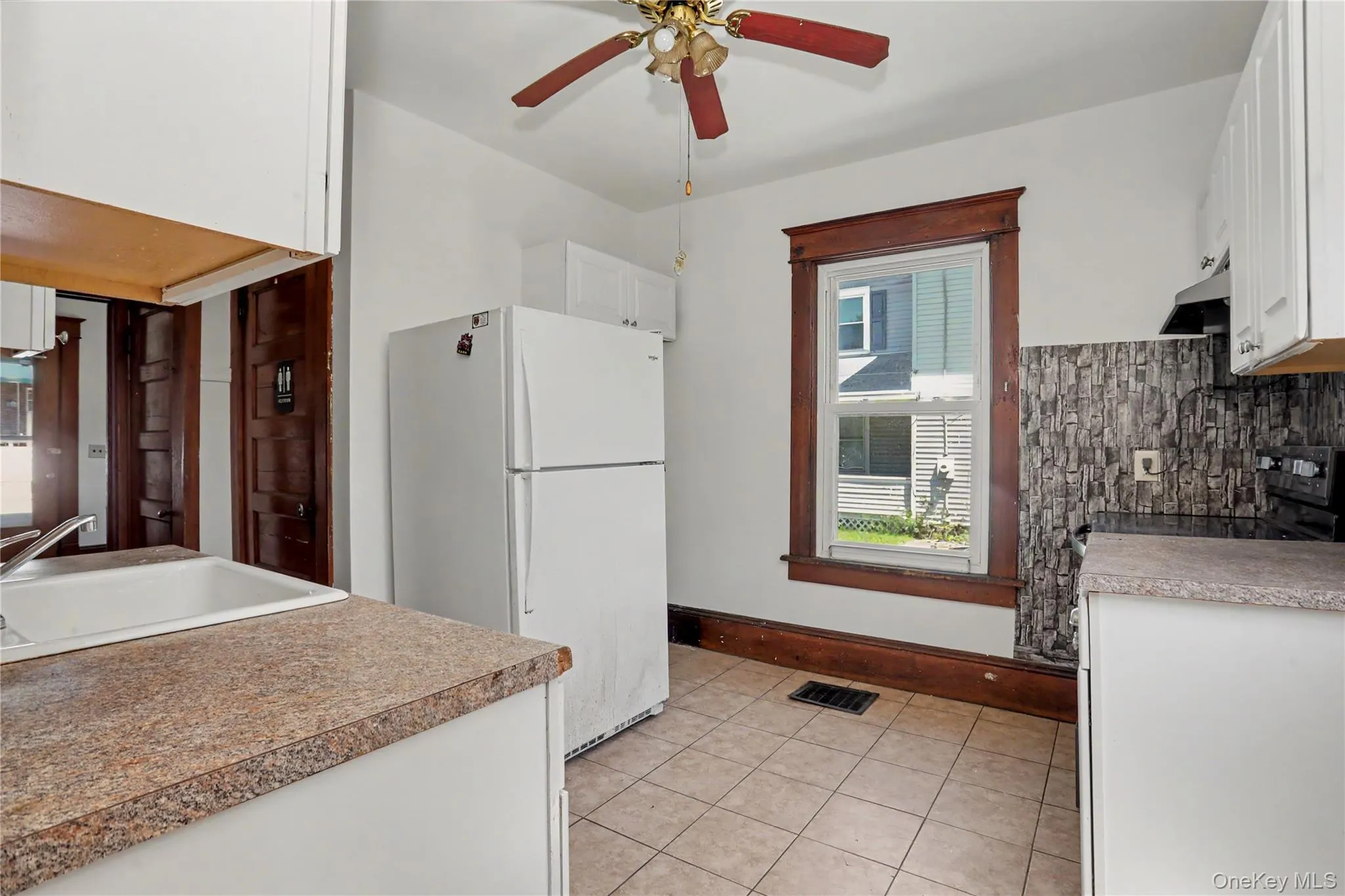 8 Eastview Avenue, Southeast, NY, 4 Bedrooms Bedrooms, 7 Rooms Rooms,1 BathroomBathrooms,Residential,For Rent,Eastview,0,1006401 8 Eastview Avenue, Southeast, NY, 4 Bedrooms Bedrooms, 7 Rooms Rooms,1 BathroomBathrooms,Residential,For Rent,Eastview,0,1006401