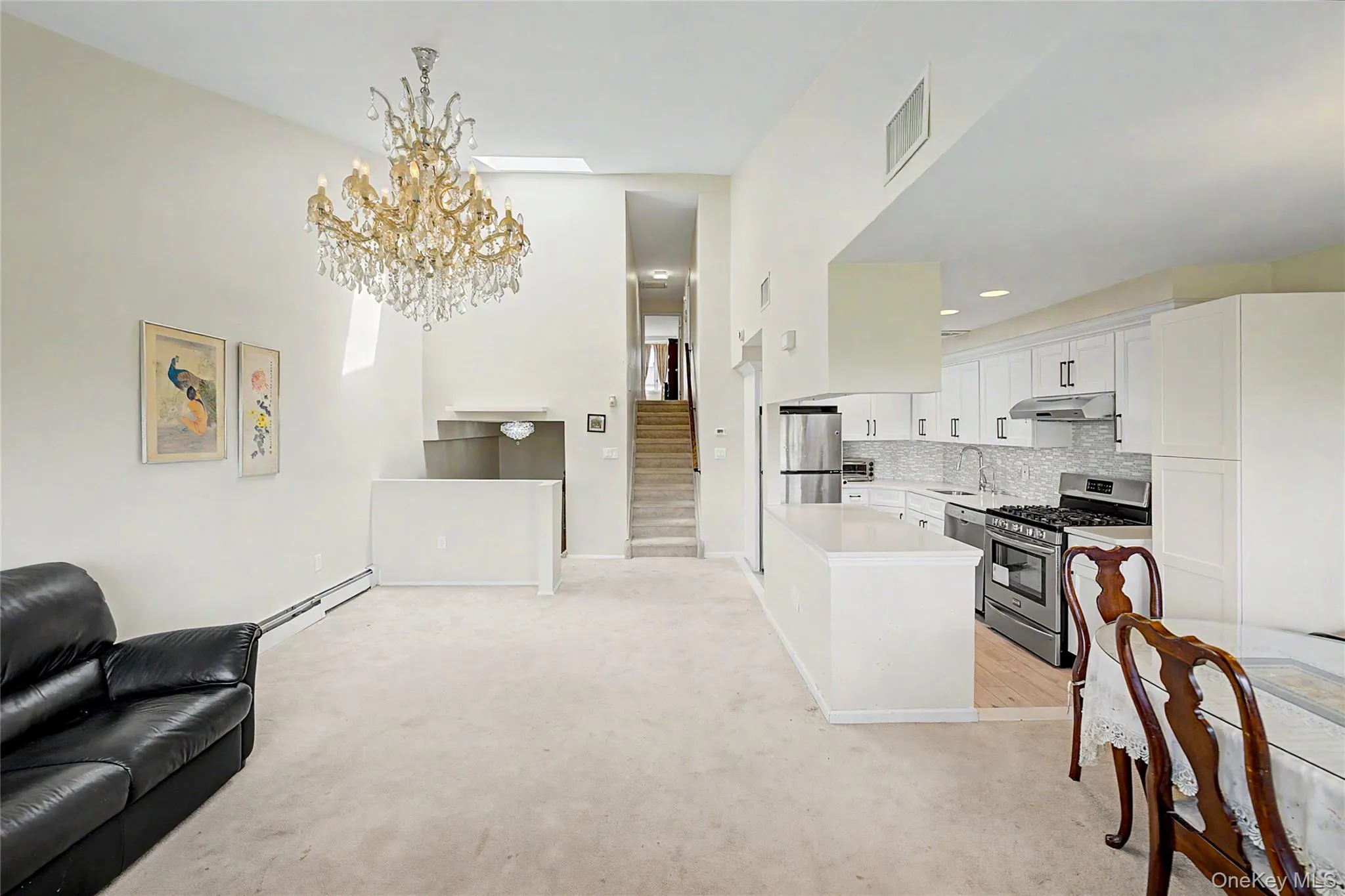 12027 Riviera Court, New York, NY, 3 Bedrooms Bedrooms, 5 Rooms Rooms,2 BathroomsBathrooms,Residential,For Rent,Riviera,0,1006403 12027 Riviera Court, New York, NY, 3 Bedrooms Bedrooms, 5 Rooms Rooms,2 BathroomsBathrooms,Residential,For Rent,Riviera,0,1006403