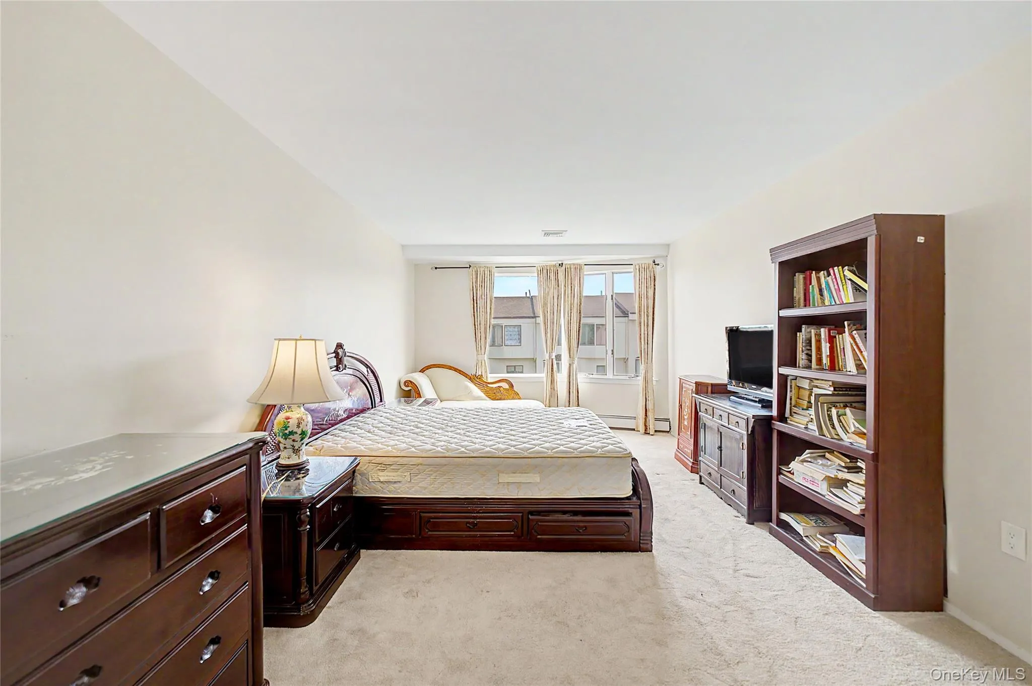 12027 Riviera Court, New York, NY, 3 Bedrooms Bedrooms, 5 Rooms Rooms,2 BathroomsBathrooms,Residential,For Rent,Riviera,0,1006403 12027 Riviera Court, New York, NY, 3 Bedrooms Bedrooms, 5 Rooms Rooms,2 BathroomsBathrooms,Residential,For Rent,Riviera,0,1006403