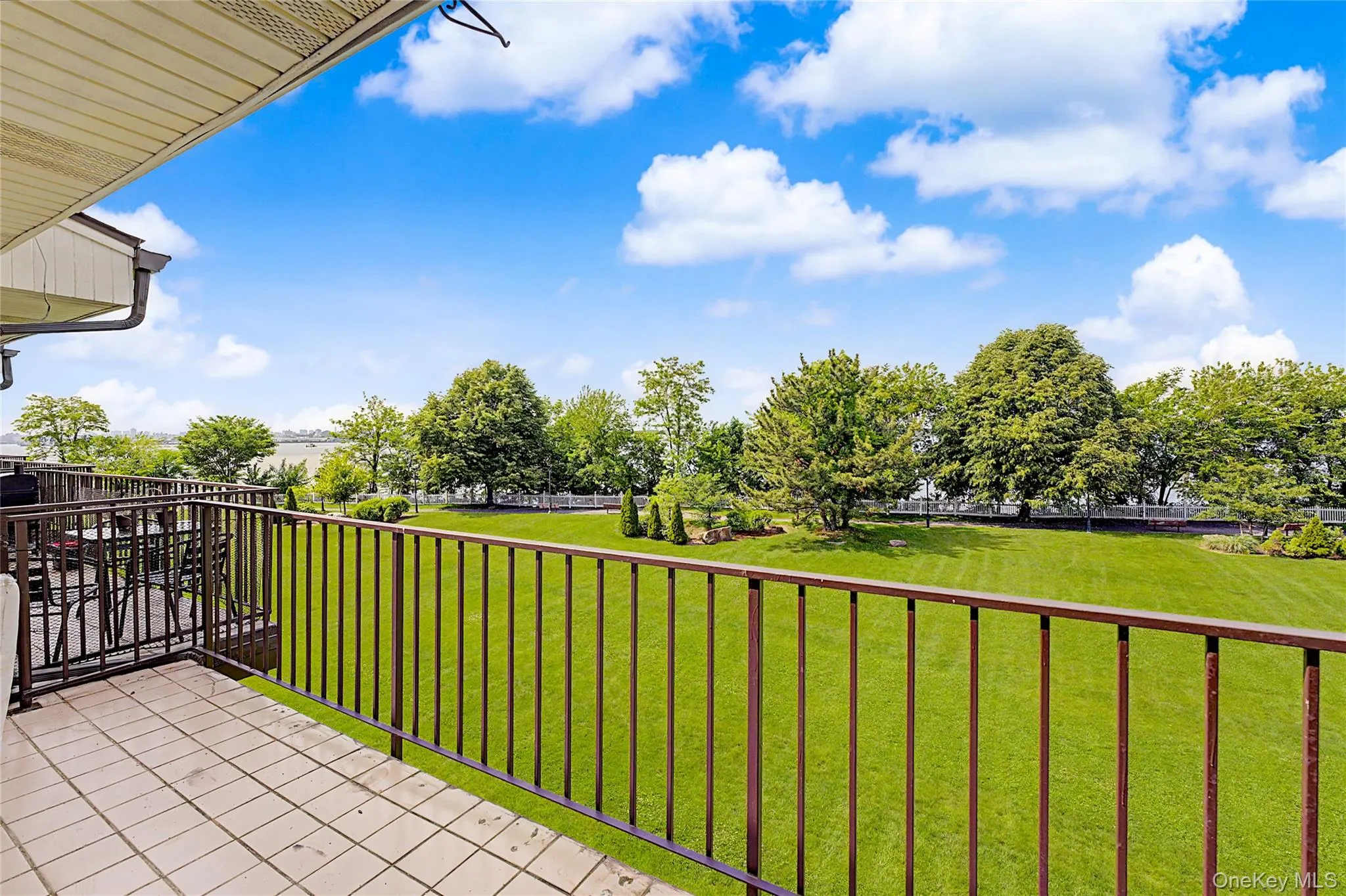 12027 Riviera Court, New York, NY, 3 Bedrooms Bedrooms, 5 Rooms Rooms,2 BathroomsBathrooms,Residential,For Rent,Riviera,0,1006403 12027 Riviera Court, New York, NY, 3 Bedrooms Bedrooms, 5 Rooms Rooms,2 BathroomsBathrooms,Residential,For Rent,Riviera,0,1006403