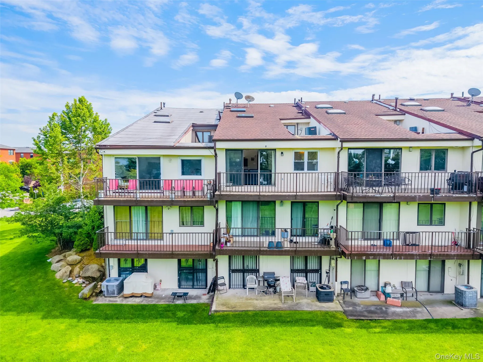12027 Riviera Court, New York, NY, 3 Bedrooms Bedrooms, 5 Rooms Rooms,2 BathroomsBathrooms,Residential,For Rent,Riviera,0,1006403 12027 Riviera Court, New York, NY, 3 Bedrooms Bedrooms, 5 Rooms Rooms,2 BathroomsBathrooms,Residential,For Rent,Riviera,0,1006403