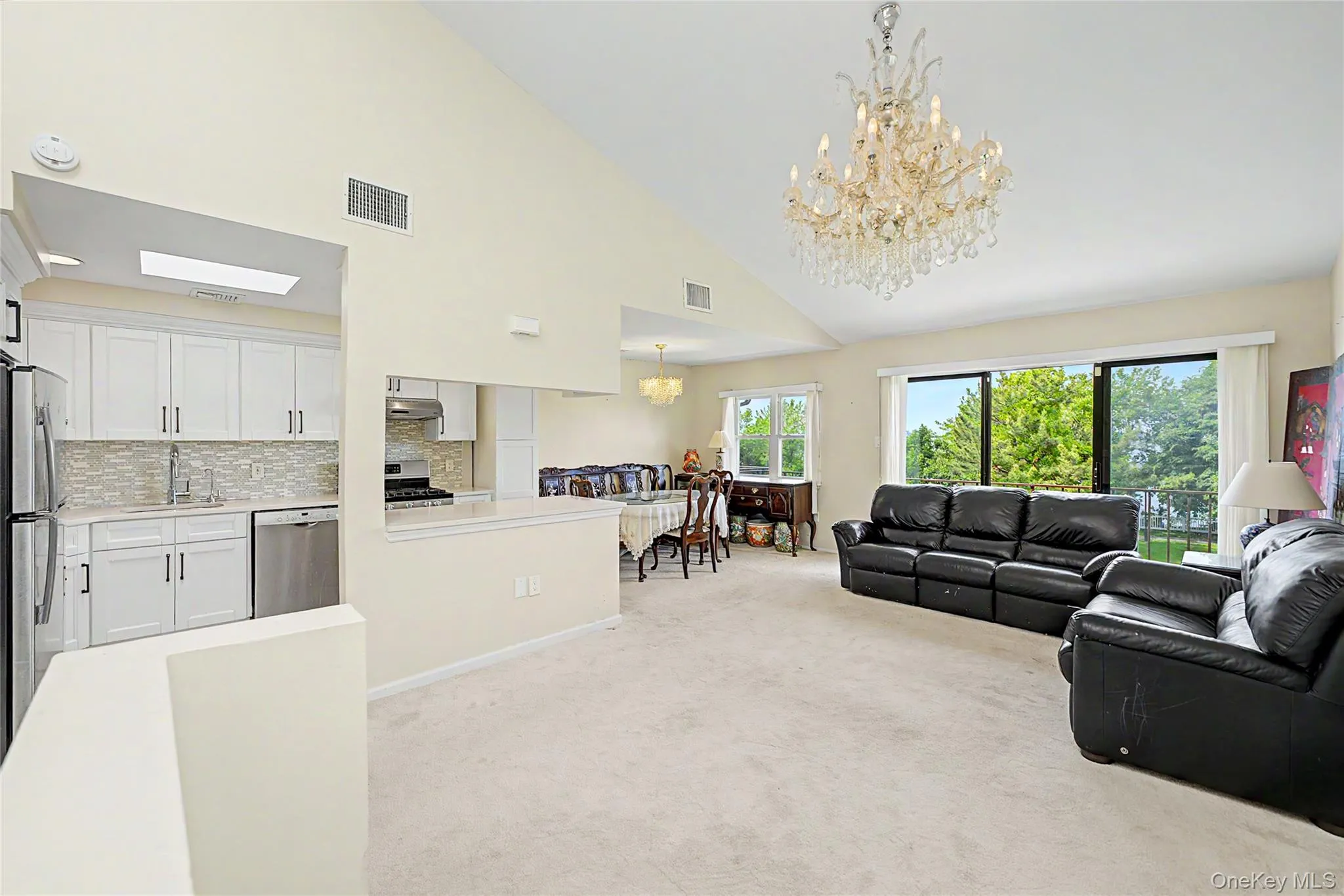 12027 Riviera Court, New York, NY, 3 Bedrooms Bedrooms, 5 Rooms Rooms,2 BathroomsBathrooms,Residential,For Rent,Riviera,0,1006403 12027 Riviera Court, New York, NY, 3 Bedrooms Bedrooms, 5 Rooms Rooms,2 BathroomsBathrooms,Residential,For Rent,Riviera,0,1006403