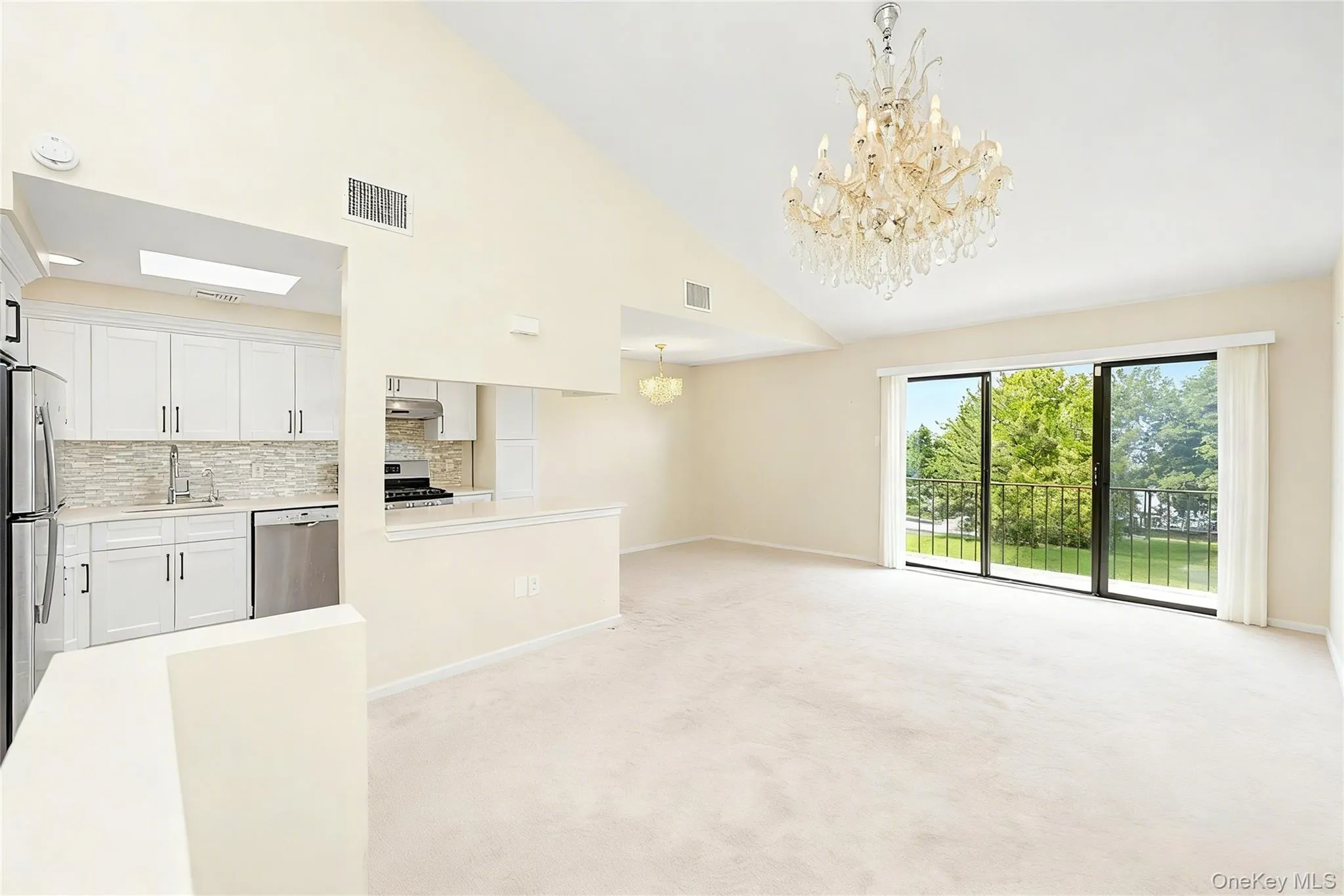 12027 Riviera Court, New York, NY, 3 Bedrooms Bedrooms, 5 Rooms Rooms,2 BathroomsBathrooms,Residential,For Rent,Riviera,0,1006403 12027 Riviera Court, New York, NY, 3 Bedrooms Bedrooms, 5 Rooms Rooms,2 BathroomsBathrooms,Residential,For Rent,Riviera,0,1006403