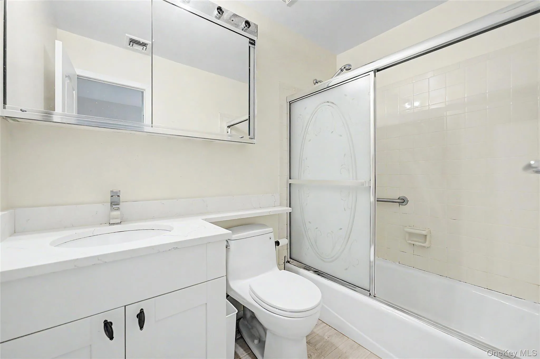 12027 Riviera Court, New York, NY, 3 Bedrooms Bedrooms, 5 Rooms Rooms,2 BathroomsBathrooms,Residential,For Rent,Riviera,0,1006403 12027 Riviera Court, New York, NY, 3 Bedrooms Bedrooms, 5 Rooms Rooms,2 BathroomsBathrooms,Residential,For Rent,Riviera,0,1006403