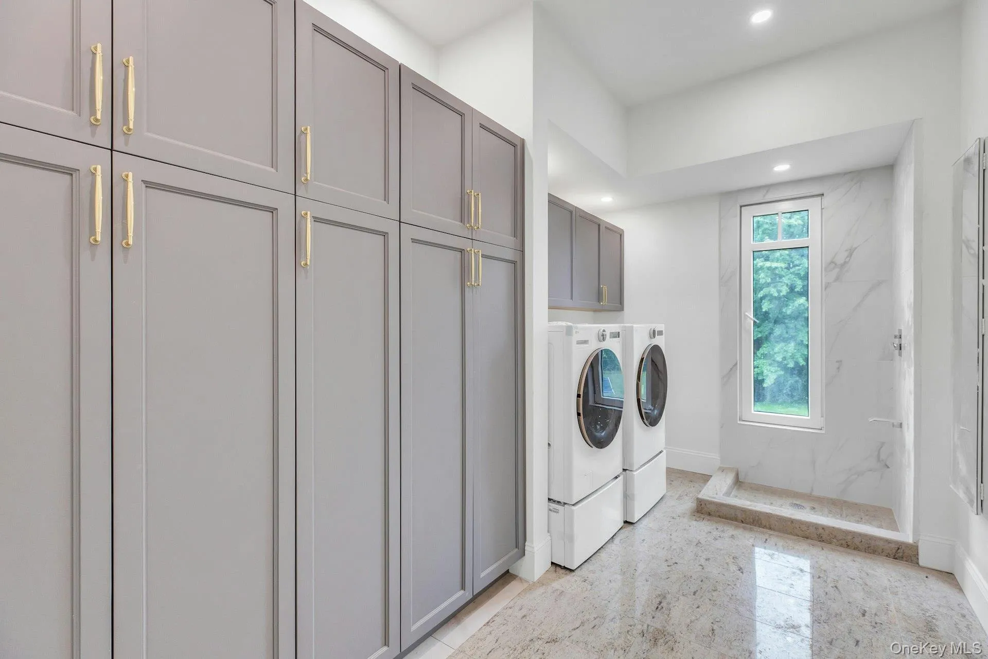 12 Saddle Ridge Road, North Hempstead, NY, 7 Bedrooms Bedrooms, 15 Rooms Rooms,8 BathroomsBathrooms,Residential,For Rent,Saddle Ridge,0,1006411 12 Saddle Ridge Road, North Hempstead, NY, 7 Bedrooms Bedrooms, 15 Rooms Rooms,8 BathroomsBathrooms,Residential,For Rent,Saddle Ridge,0,1006411