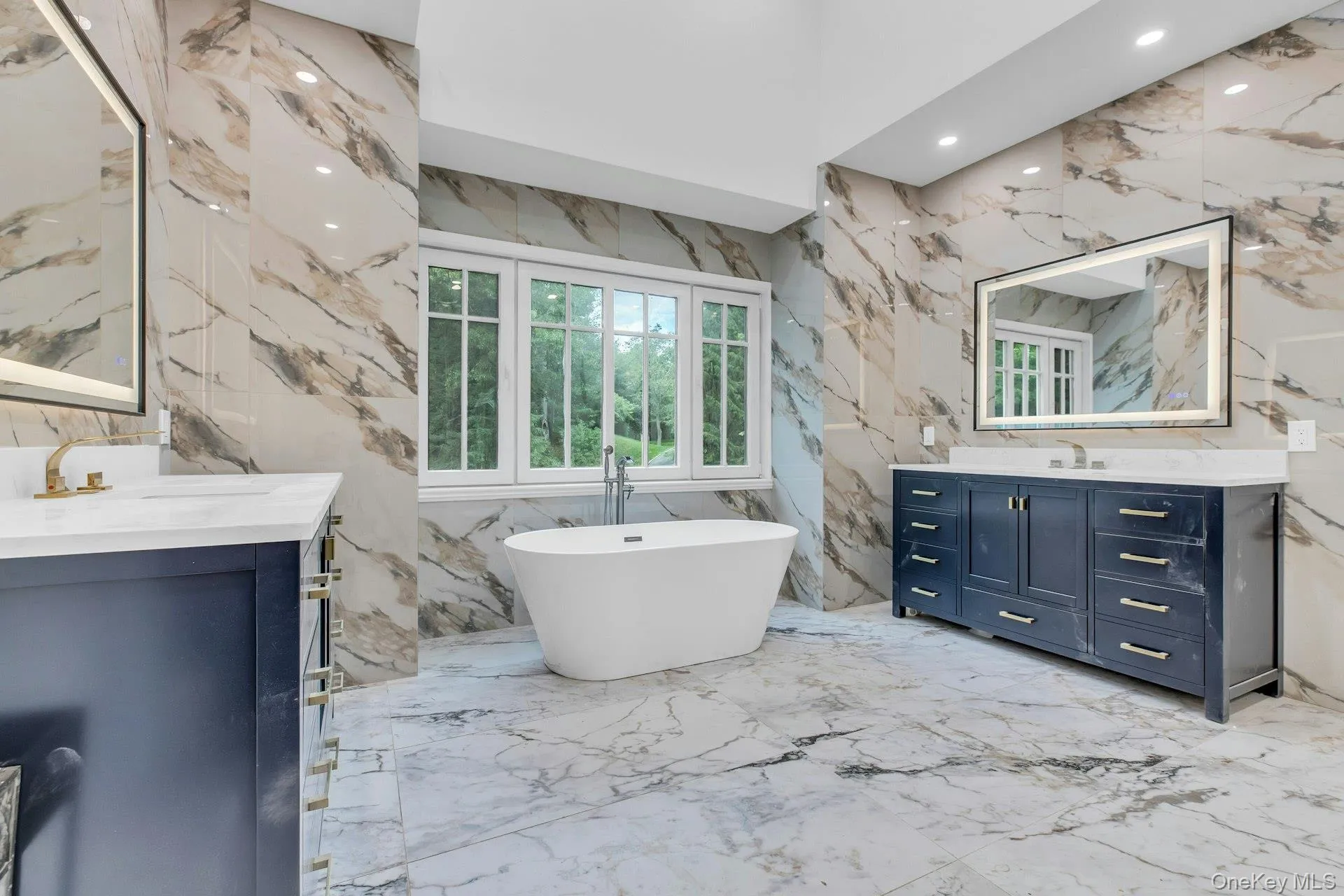 12 Saddle Ridge Road, North Hempstead, NY, 7 Bedrooms Bedrooms, 15 Rooms Rooms,8 BathroomsBathrooms,Residential,For Rent,Saddle Ridge,0,1006411 12 Saddle Ridge Road, North Hempstead, NY, 7 Bedrooms Bedrooms, 15 Rooms Rooms,8 BathroomsBathrooms,Residential,For Rent,Saddle Ridge,0,1006411