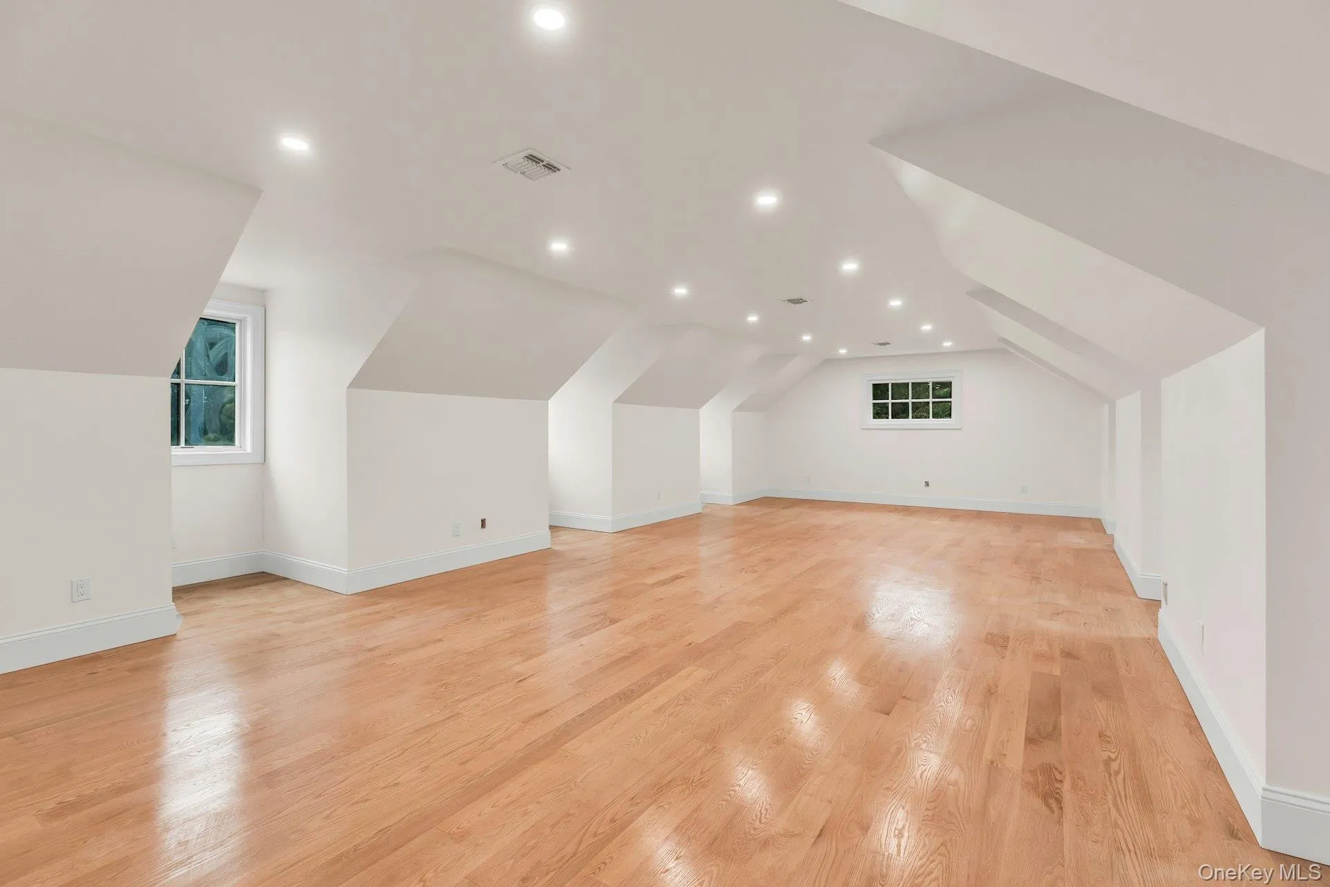 12 Saddle Ridge Road, North Hempstead, NY, 7 Bedrooms Bedrooms, 15 Rooms Rooms,8 BathroomsBathrooms,Residential,For Rent,Saddle Ridge,0,1006411 12 Saddle Ridge Road, North Hempstead, NY, 7 Bedrooms Bedrooms, 15 Rooms Rooms,8 BathroomsBathrooms,Residential,For Rent,Saddle Ridge,0,1006411
