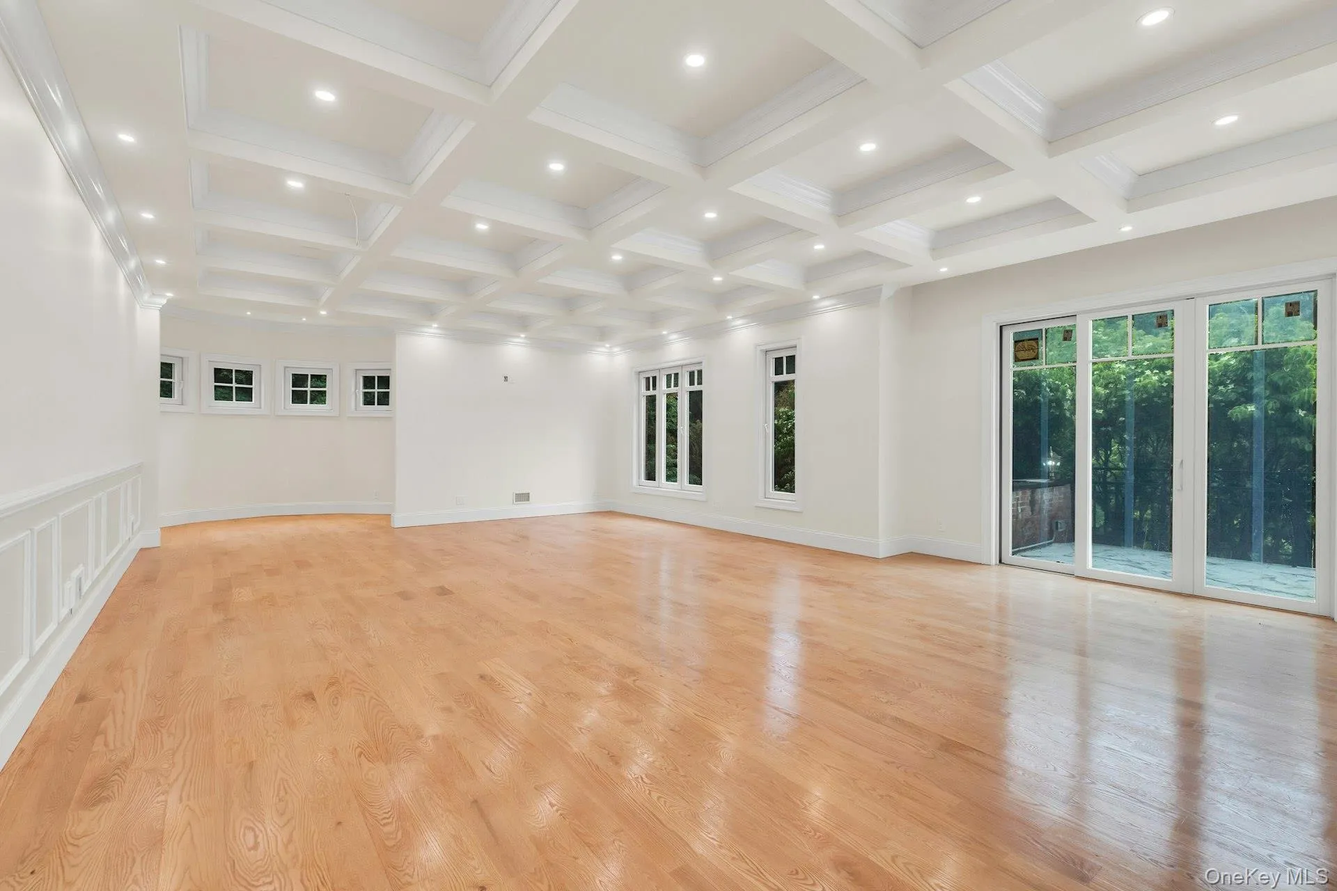 12 Saddle Ridge Road, North Hempstead, NY, 7 Bedrooms Bedrooms, 15 Rooms Rooms,8 BathroomsBathrooms,Residential,For Rent,Saddle Ridge,0,1006411 12 Saddle Ridge Road, North Hempstead, NY, 7 Bedrooms Bedrooms, 15 Rooms Rooms,8 BathroomsBathrooms,Residential,For Rent,Saddle Ridge,0,1006411