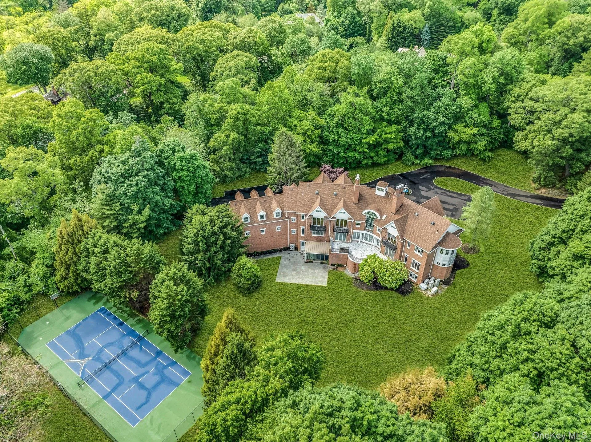 12 Saddle Ridge Road, North Hempstead, NY, 7 Bedrooms Bedrooms, 15 Rooms Rooms,8 BathroomsBathrooms,Residential,For Rent,Saddle Ridge,0,1006411 12 Saddle Ridge Road, North Hempstead, NY, 7 Bedrooms Bedrooms, 15 Rooms Rooms,8 BathroomsBathrooms,Residential,For Rent,Saddle Ridge,0,1006411