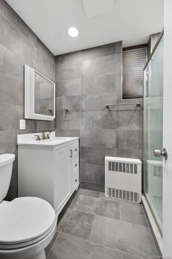 319 Main Street, North Hempstead, NY, 2 Rooms Rooms,1 BathroomBathrooms,Residential Lease,For Rent,Main,0,1006414 319 Main Street, North Hempstead, NY, 2 Rooms Rooms,1 BathroomBathrooms,Residential Lease,For Rent,Main,0,1006414